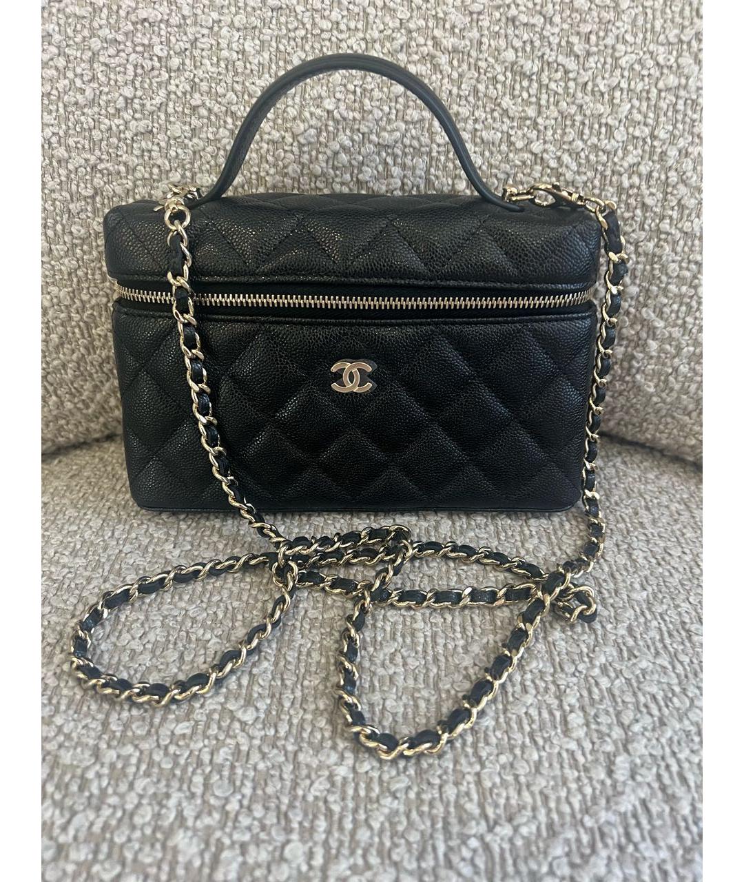 CHANEL BEAUTY Черная кожаная сумка через плечо, фото 5
