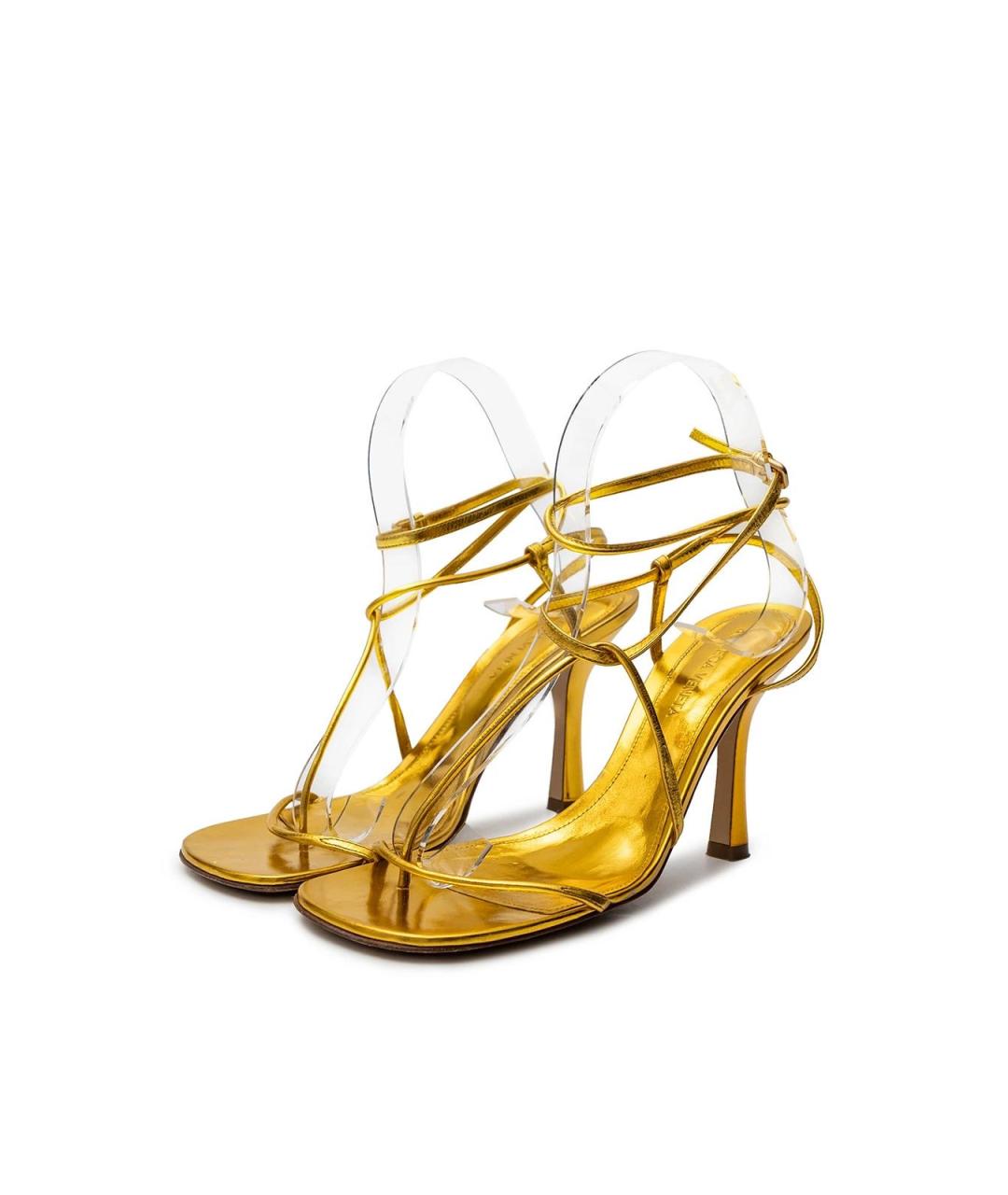 BOTTEGA VENETA Золотые кожаные босоножки, фото 2