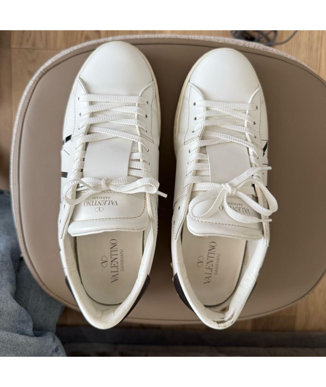 VALENTINO Белые кожаные низкие кроссовки / кеды, фото 3
