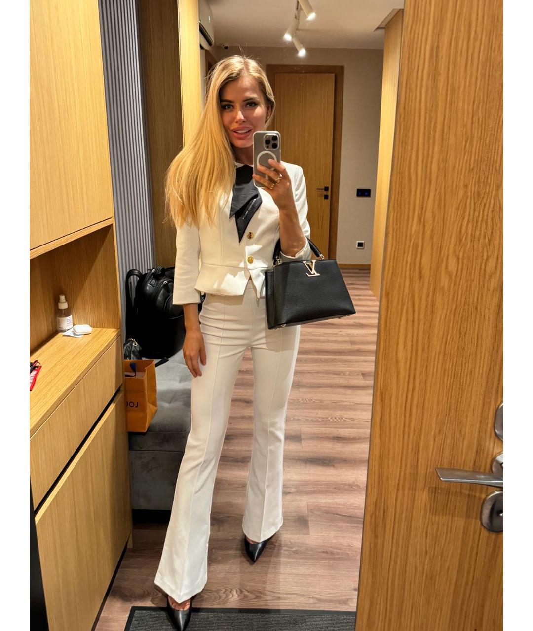 ELISABETTA FRANCHI Белый полиэстеровый костюм с брюками, фото 5