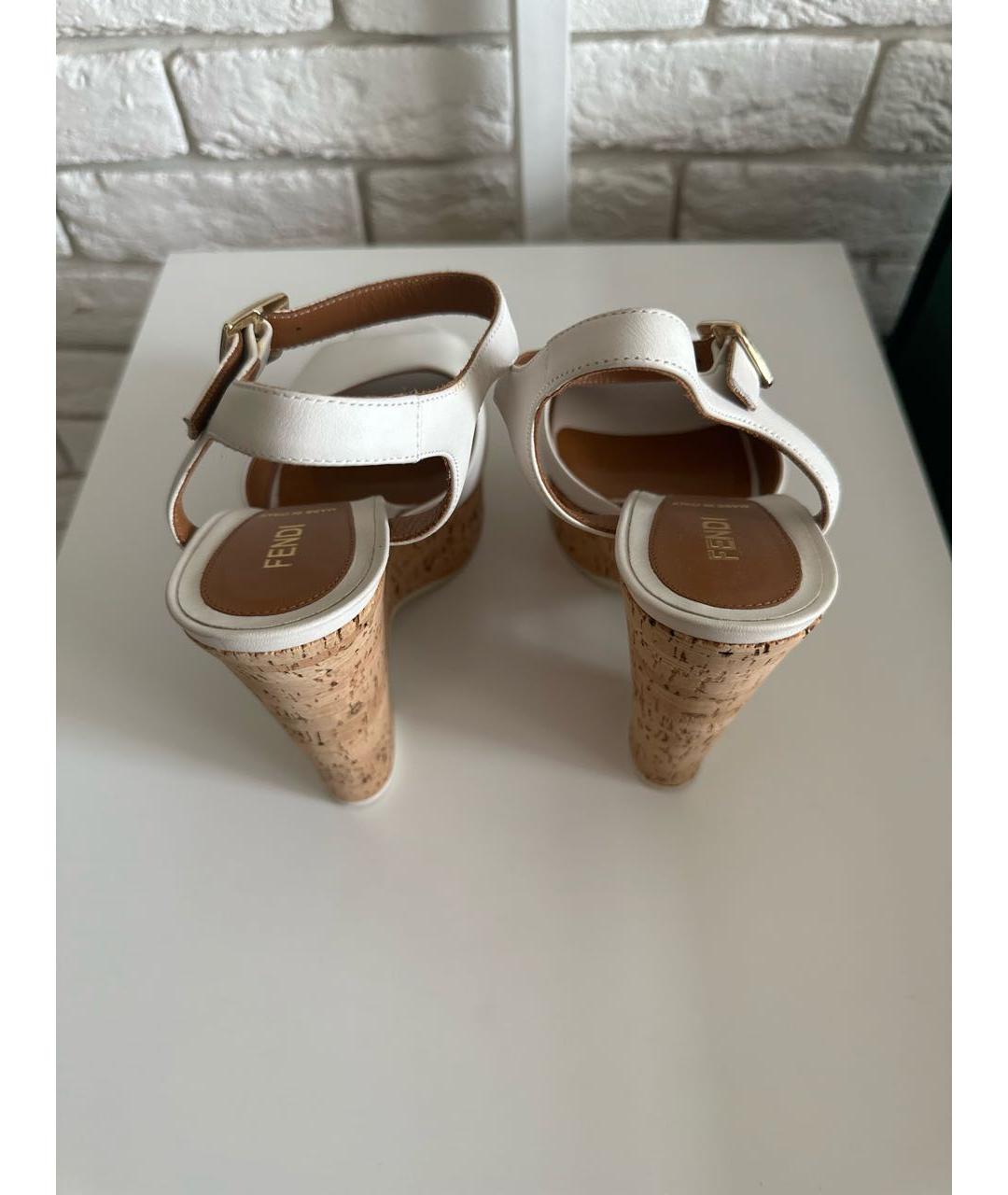 FENDI Белые нубуковые босоножки, фото 3
