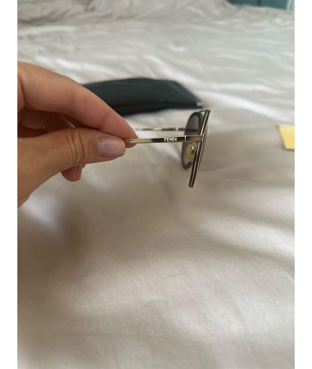FENDI Бежевые металлические солнцезащитные очки, фото 3