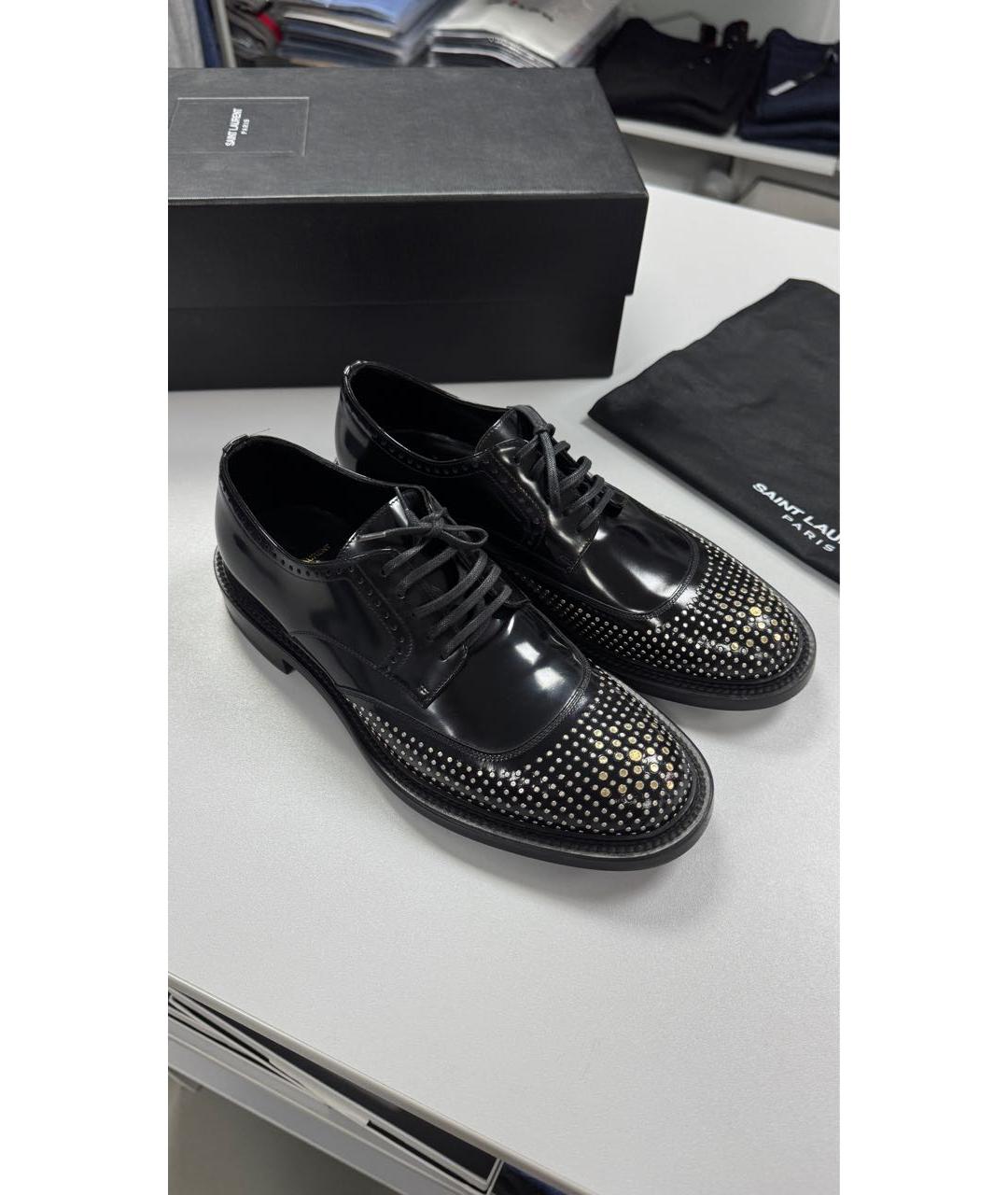SAINT LAURENT Черные низкие ботинки из лакированной кожи, фото 2