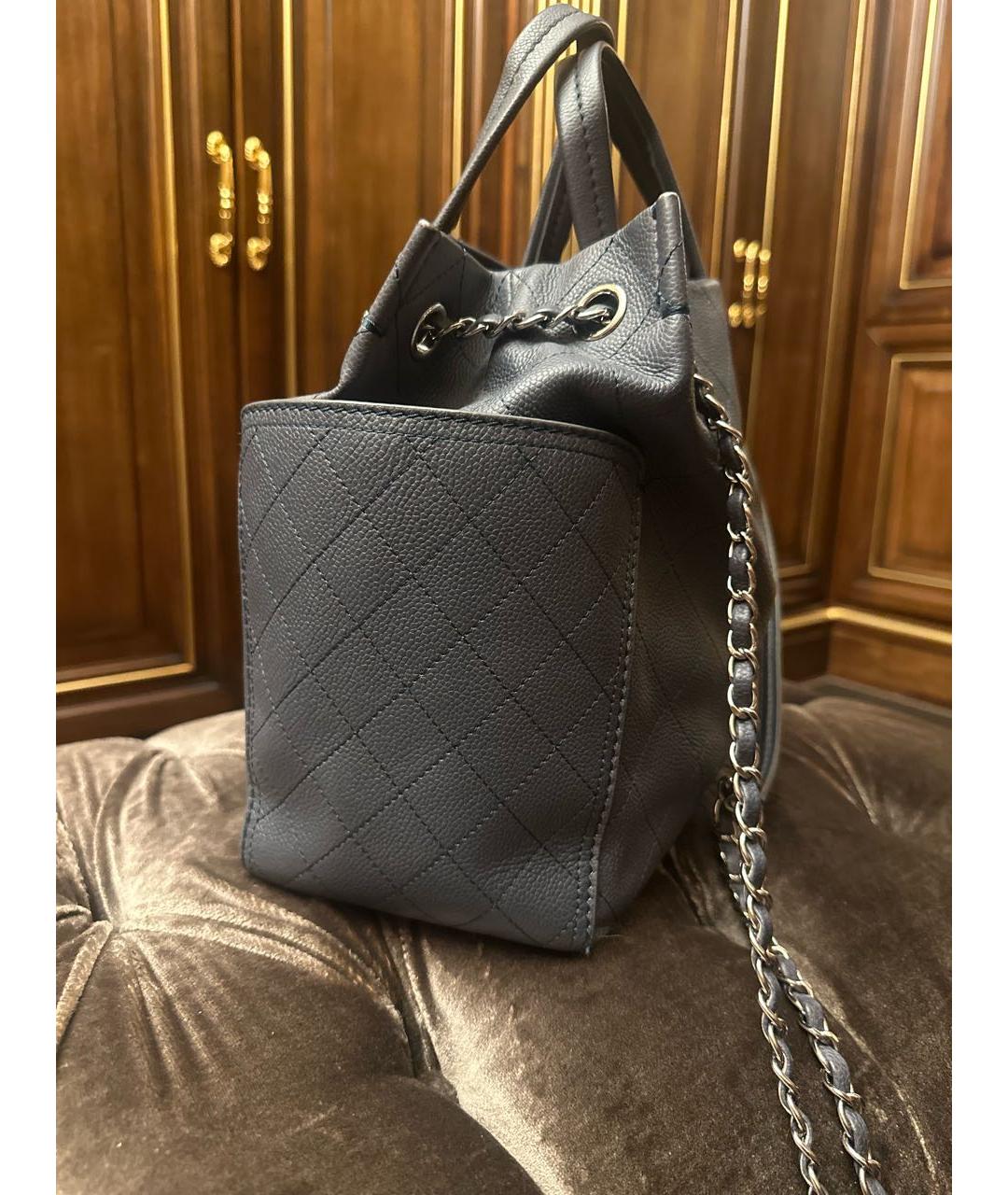 CHANEL Антрацитовая кожаная сумка тоут, фото 2