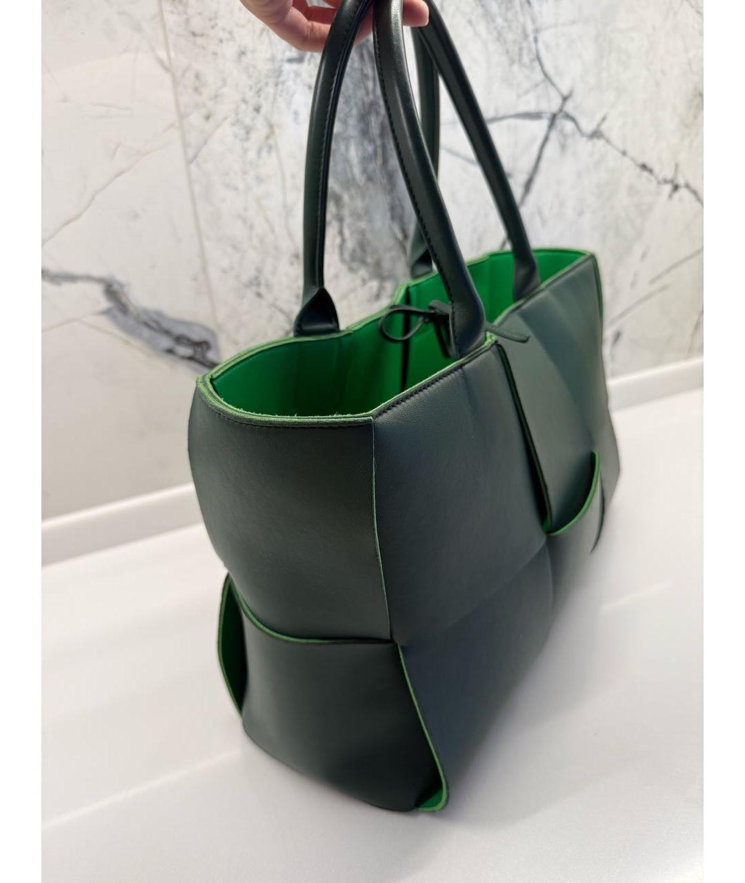 BOTTEGA VENETA Зеленая кожаная сумка тоут, фото 2