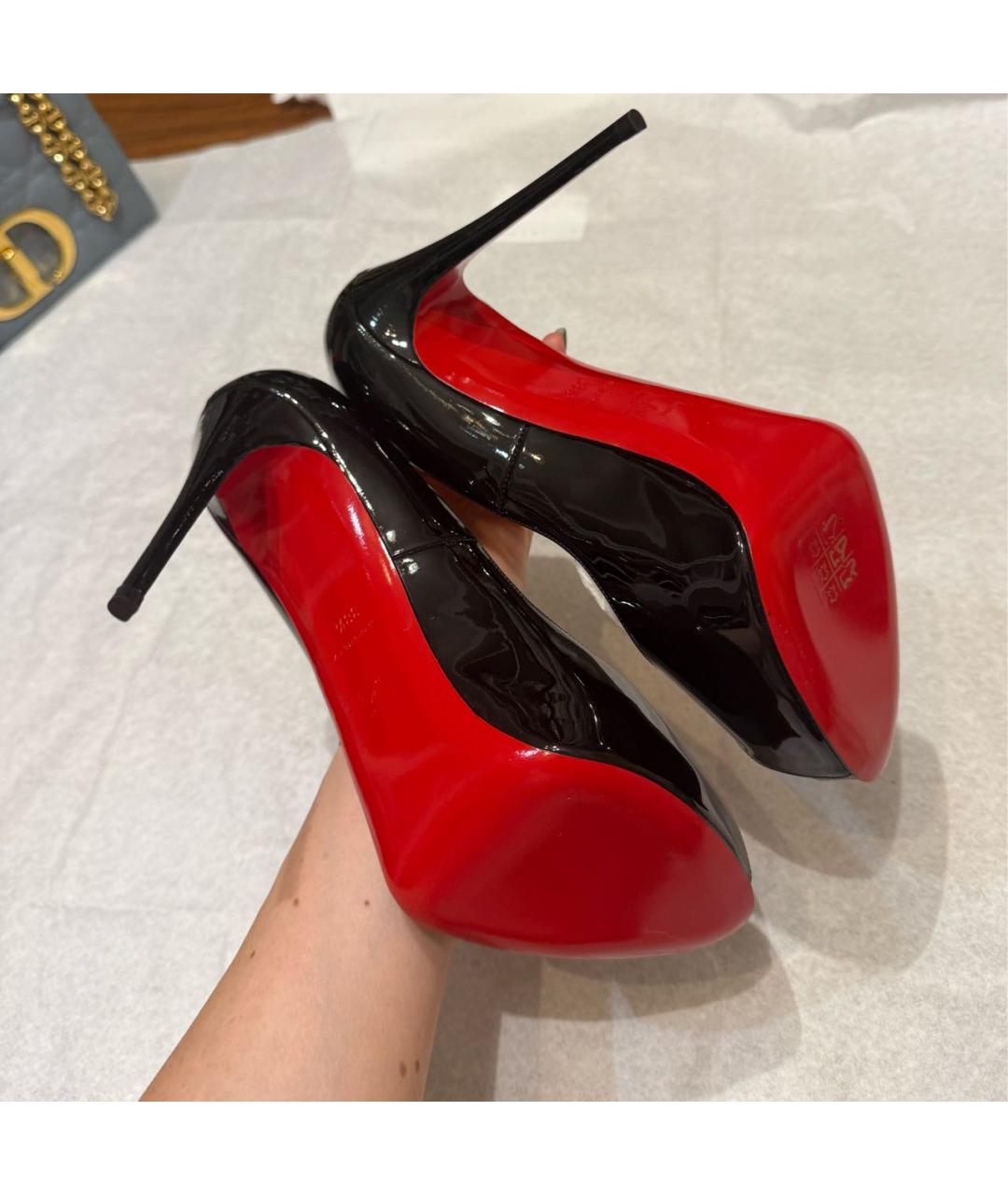CHRISTIAN LOUBOUTIN Черные туфли из лакированной кожи, фото 5