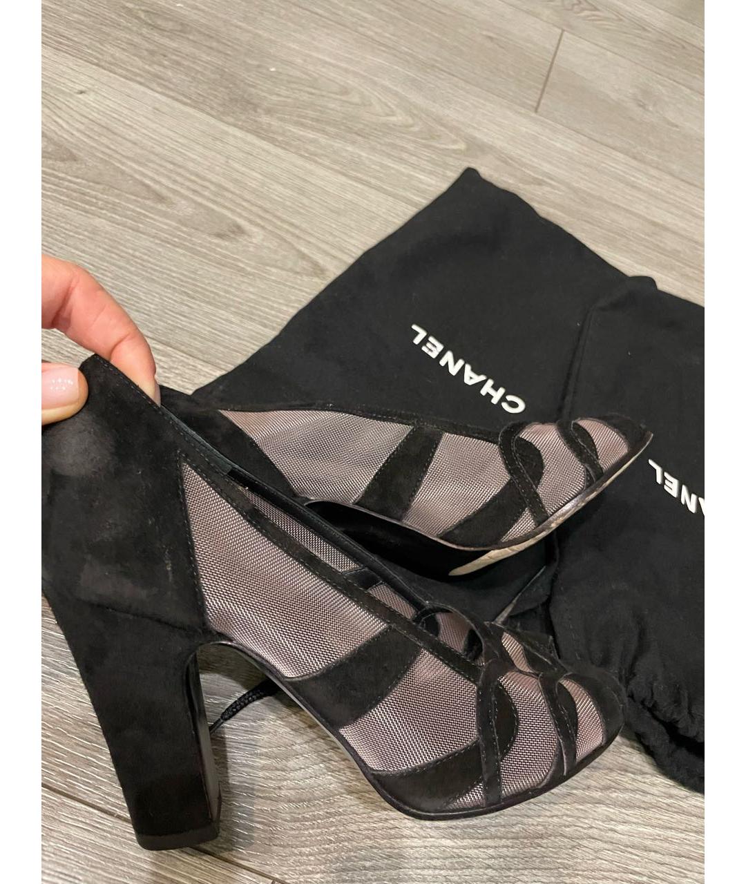 CHANEL Черные бархатные лодочки на низком каблуке, фото 3