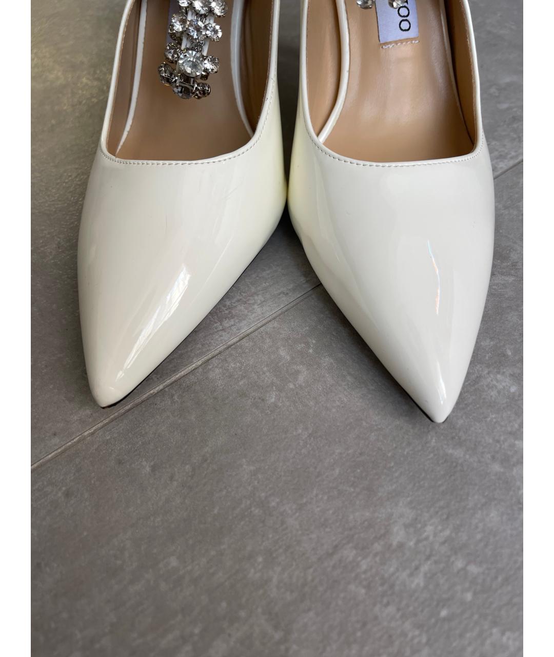 JIMMY CHOO Бежевые мюли из лакированной кожи, фото 4