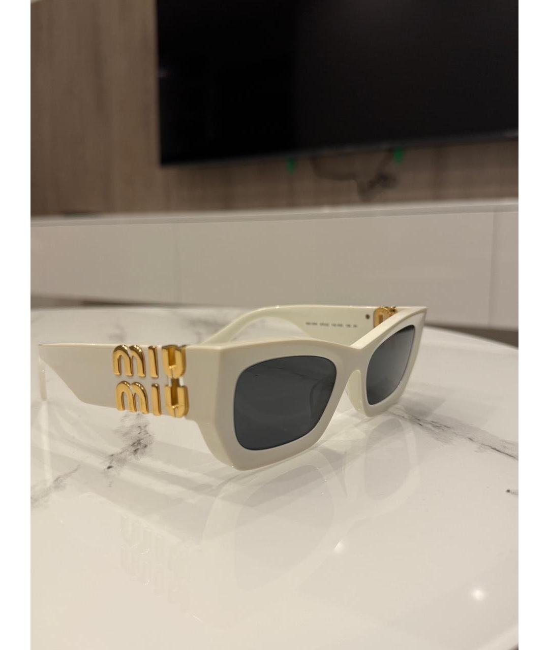 MIU MIU Белые солнцезащитные очки, фото 2