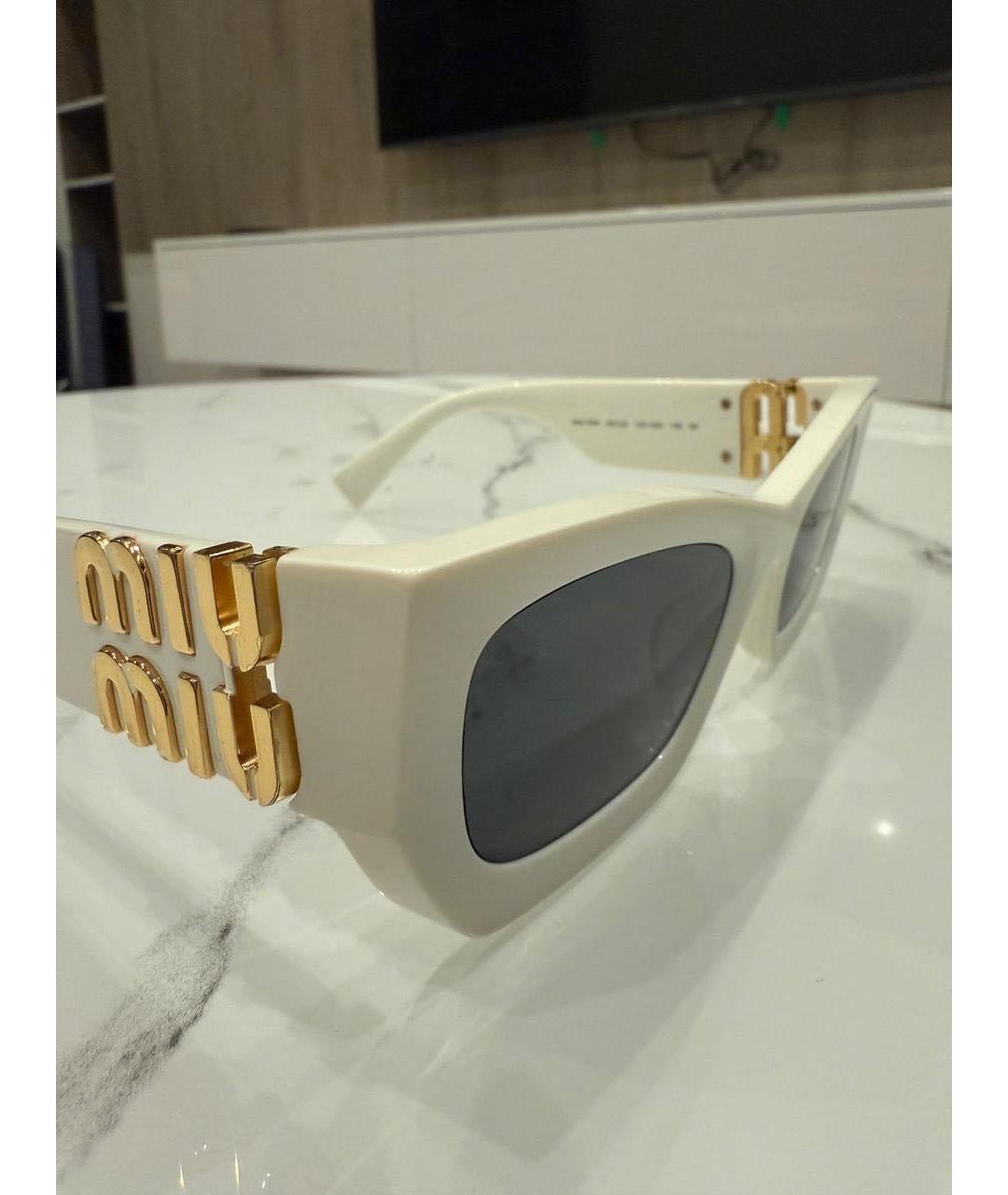 MIU MIU Белые солнцезащитные очки, фото 3