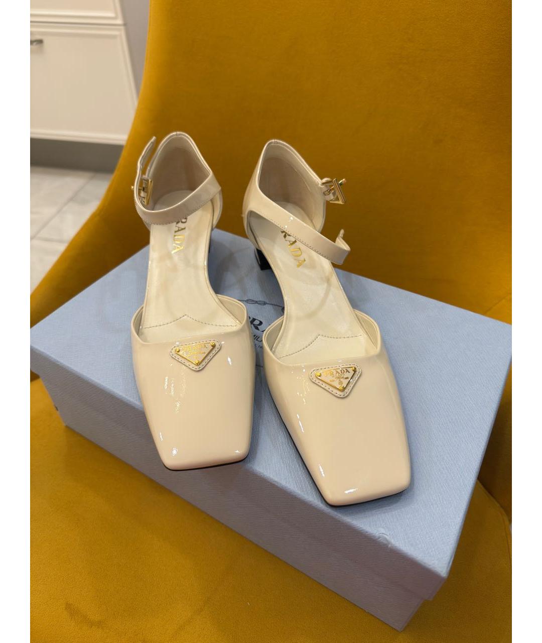 PRADA Белые туфли из лакированной кожи, фото 7