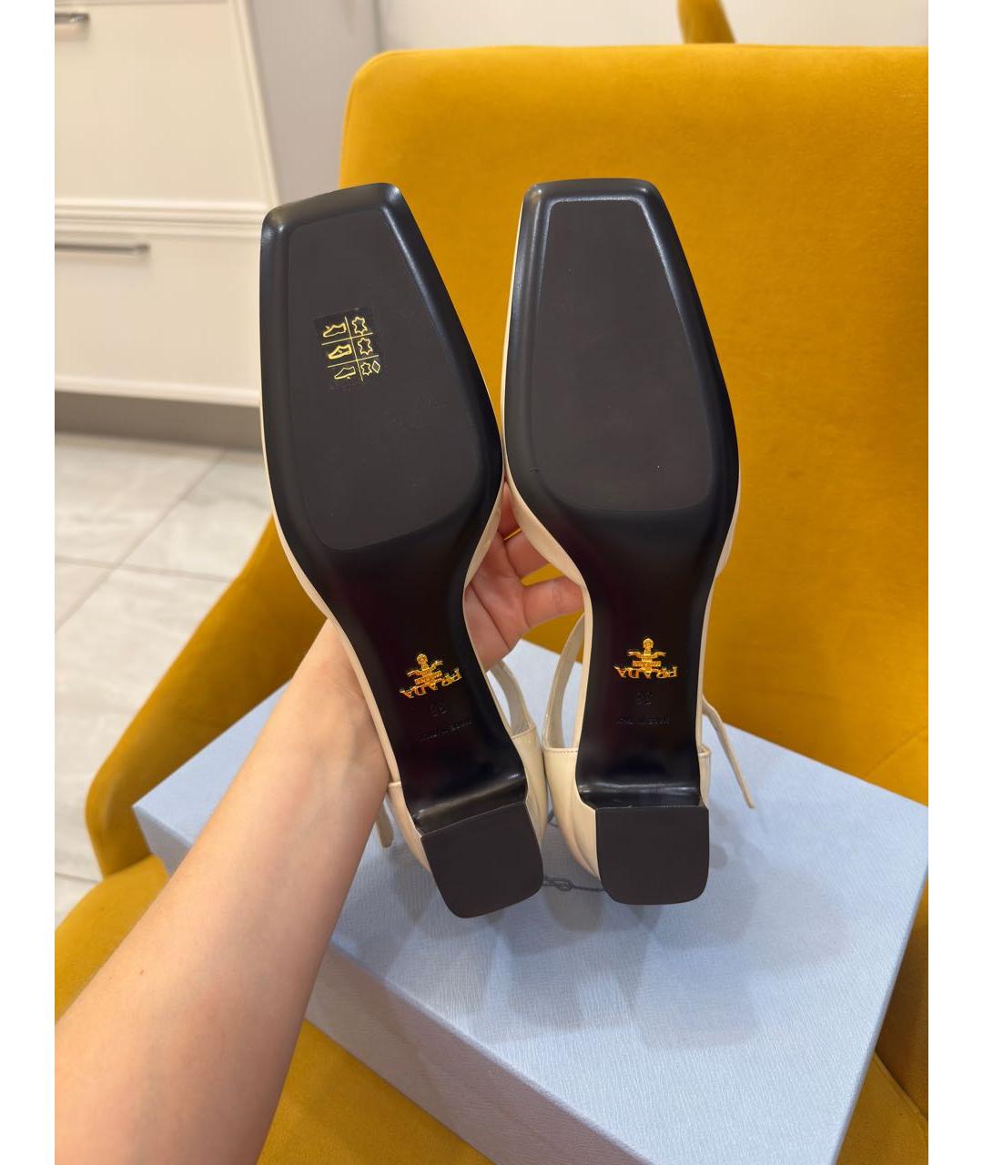 PRADA Белые туфли из лакированной кожи, фото 6