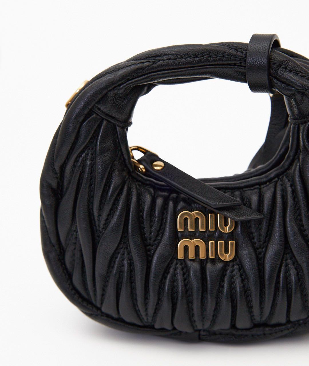 MIU MIU Черная кожаная сумка через плечо, фото 4