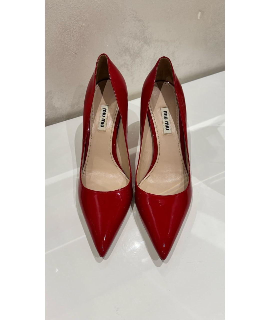 MIU MIU Красные туфли из лакированной кожи, фото 2