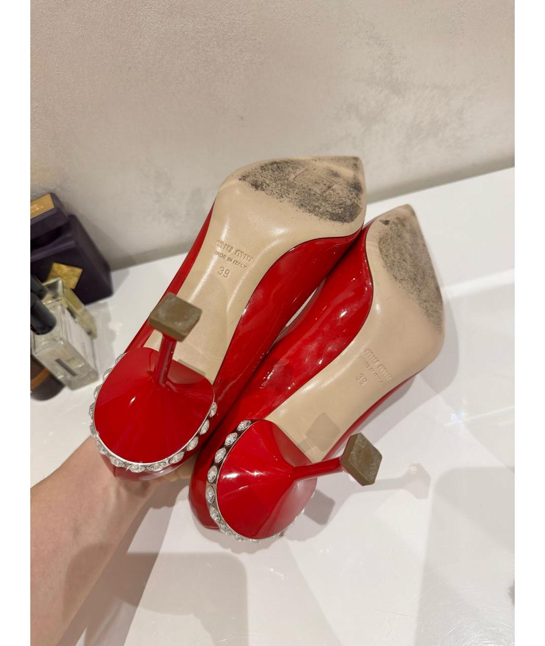 MIU MIU Красные туфли из лакированной кожи, фото 4