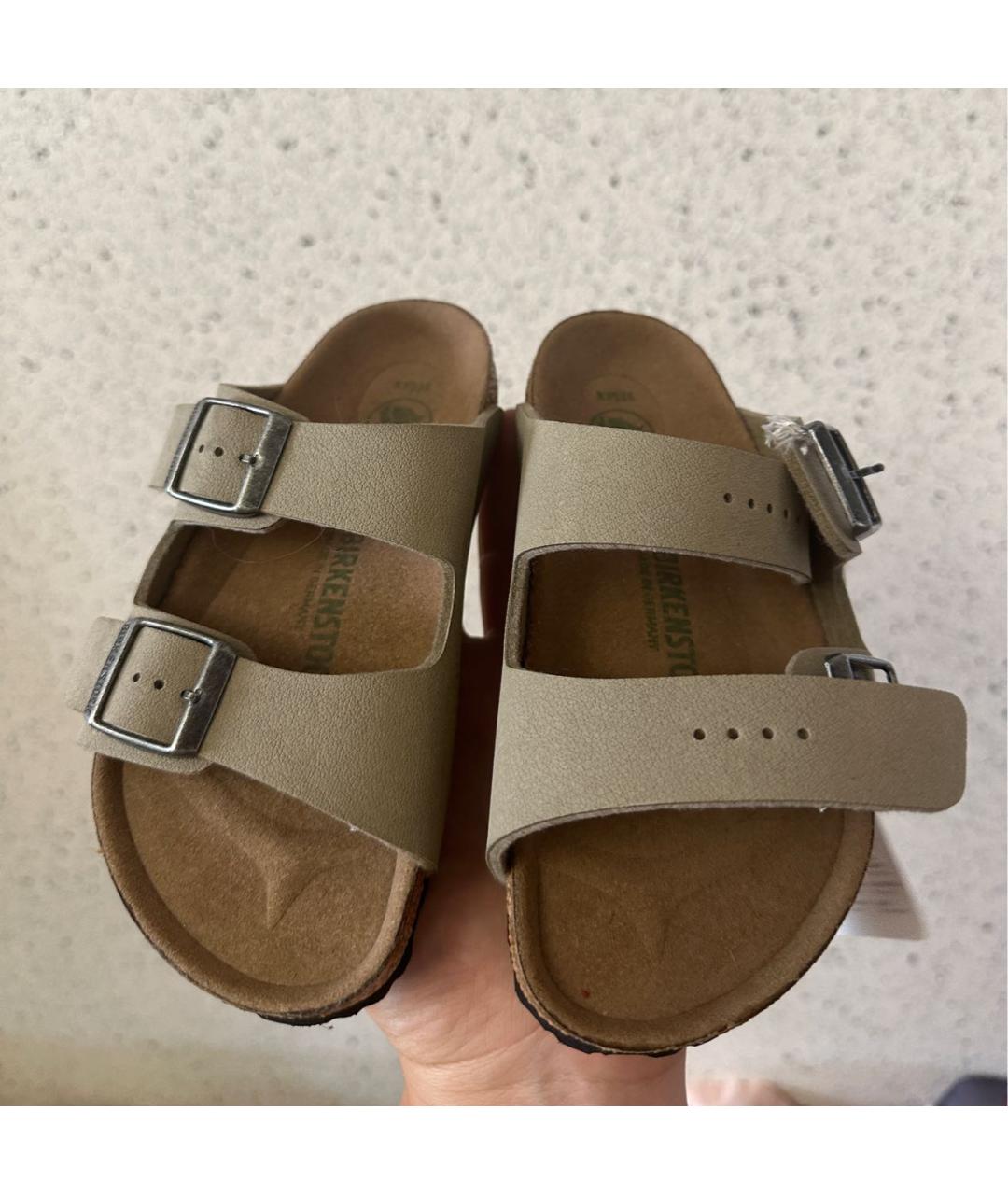 BIRKENSTOCK Бежевые сандалии и шлепанцы, фото 3