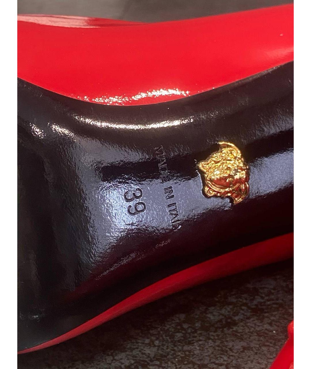 VERSACE Красные туфли из лакированной кожи, фото 4