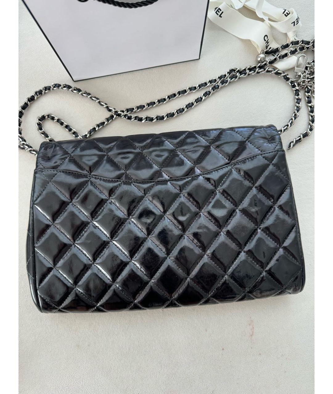 CHANEL Черная сумка через плечо из лакированной кожи, фото 7