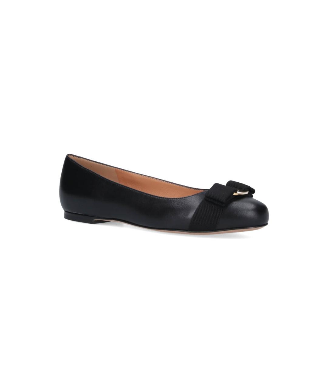 FERRAGAMO Черные кожаные балетки, фото 2