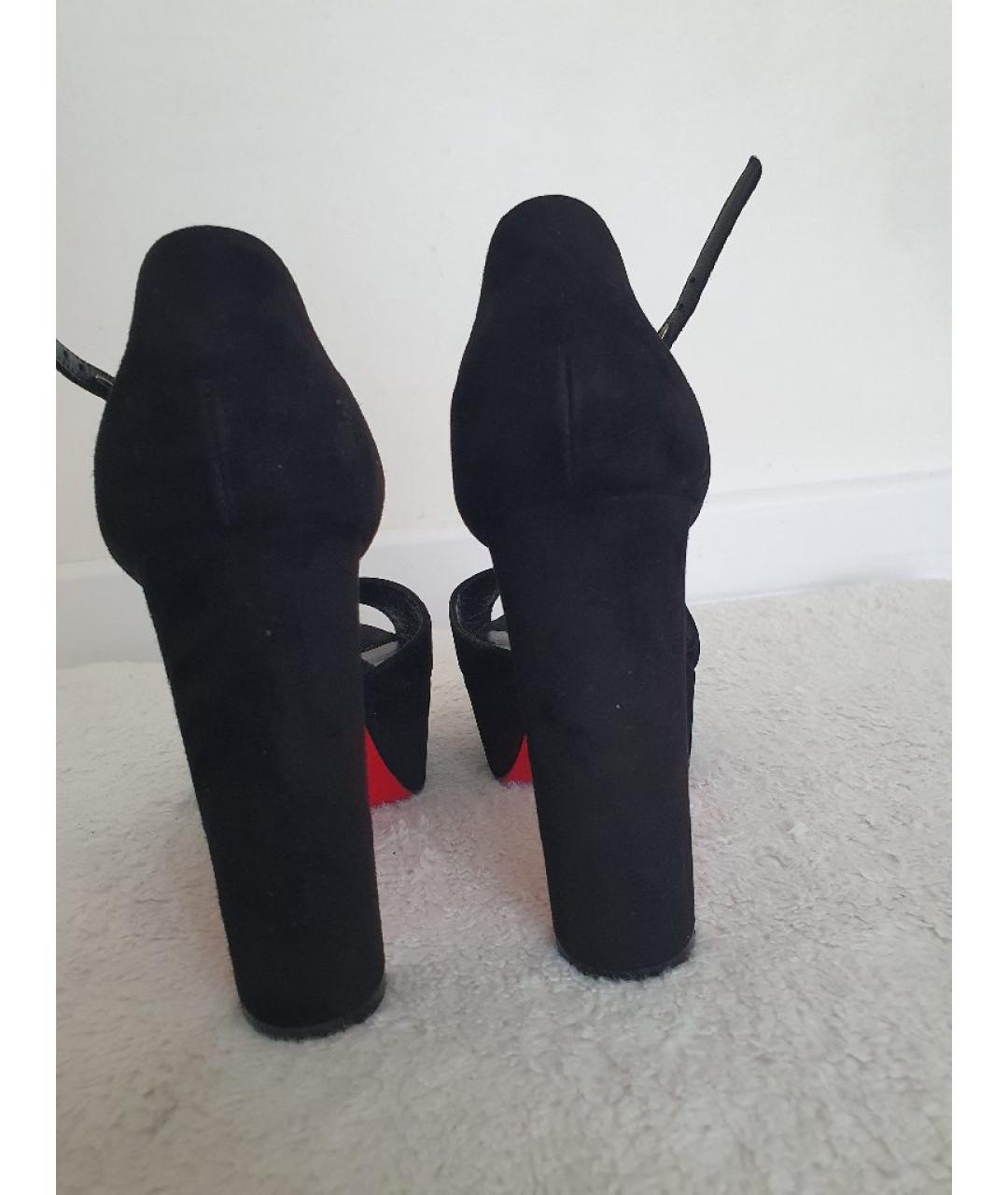 CHRISTIAN LOUBOUTIN Черные замшевые босоножки, фото 4