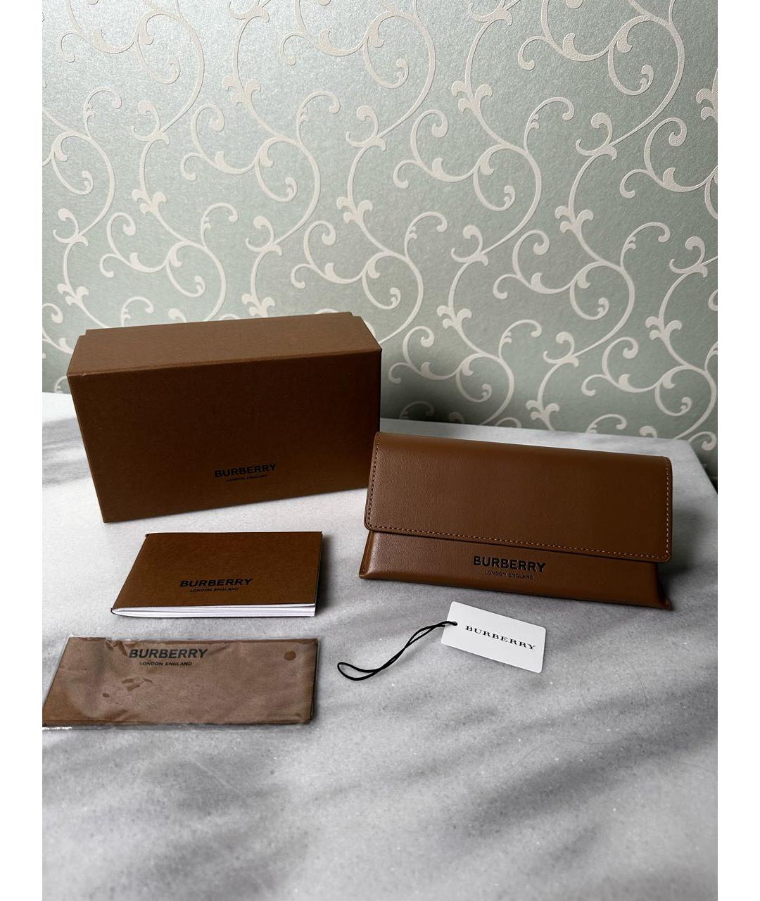 BURBERRY Черные пластиковые солнцезащитные очки, фото 4