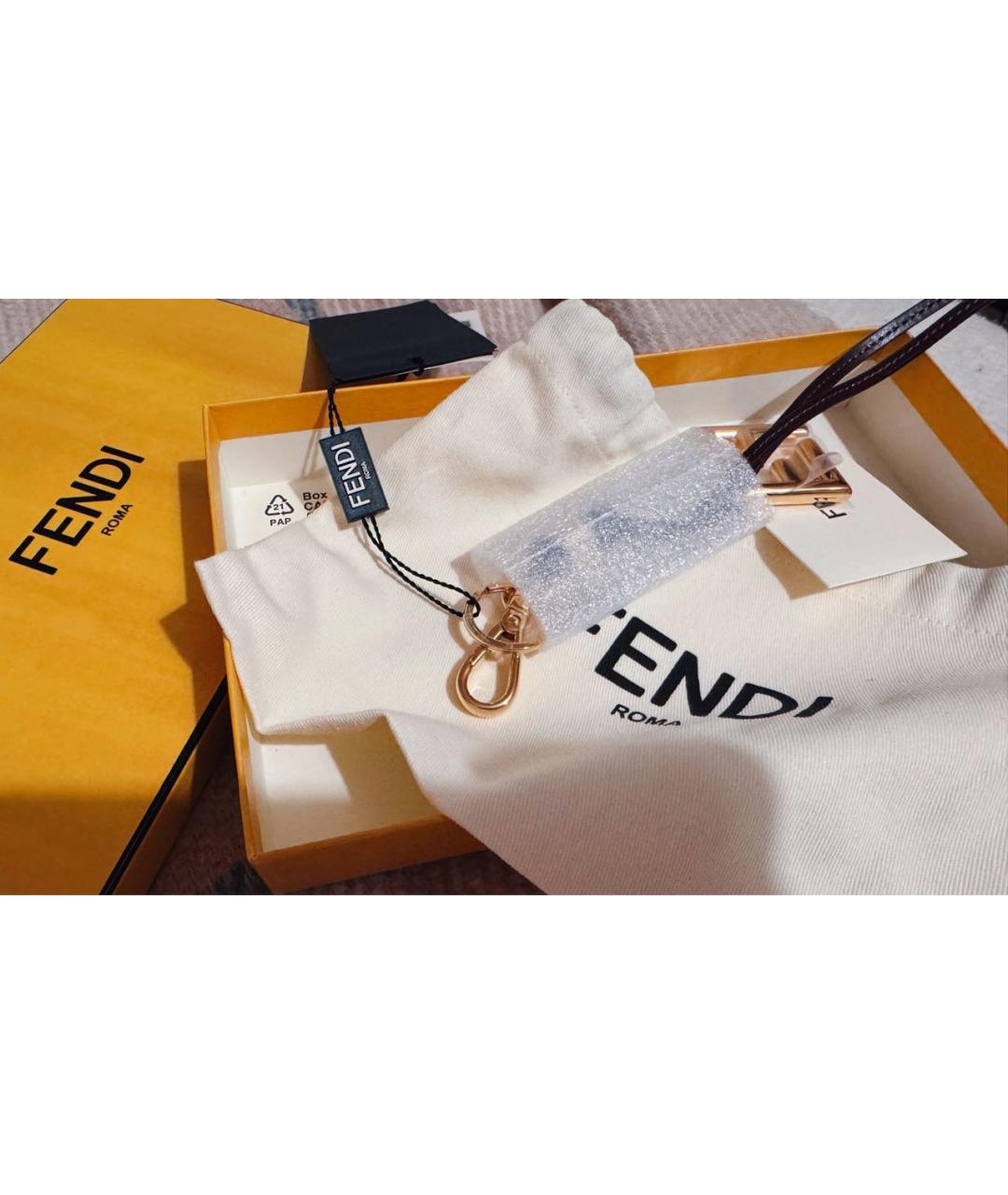 FENDI Коричневый брелок, фото 3