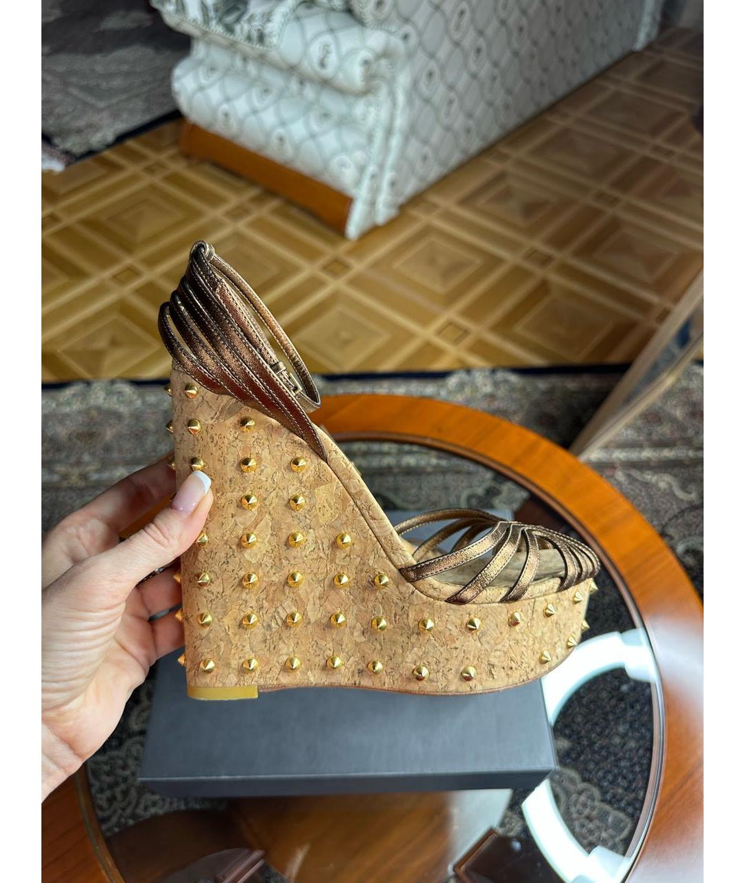 GUCCI Золотые кожаные босоножки, фото 6