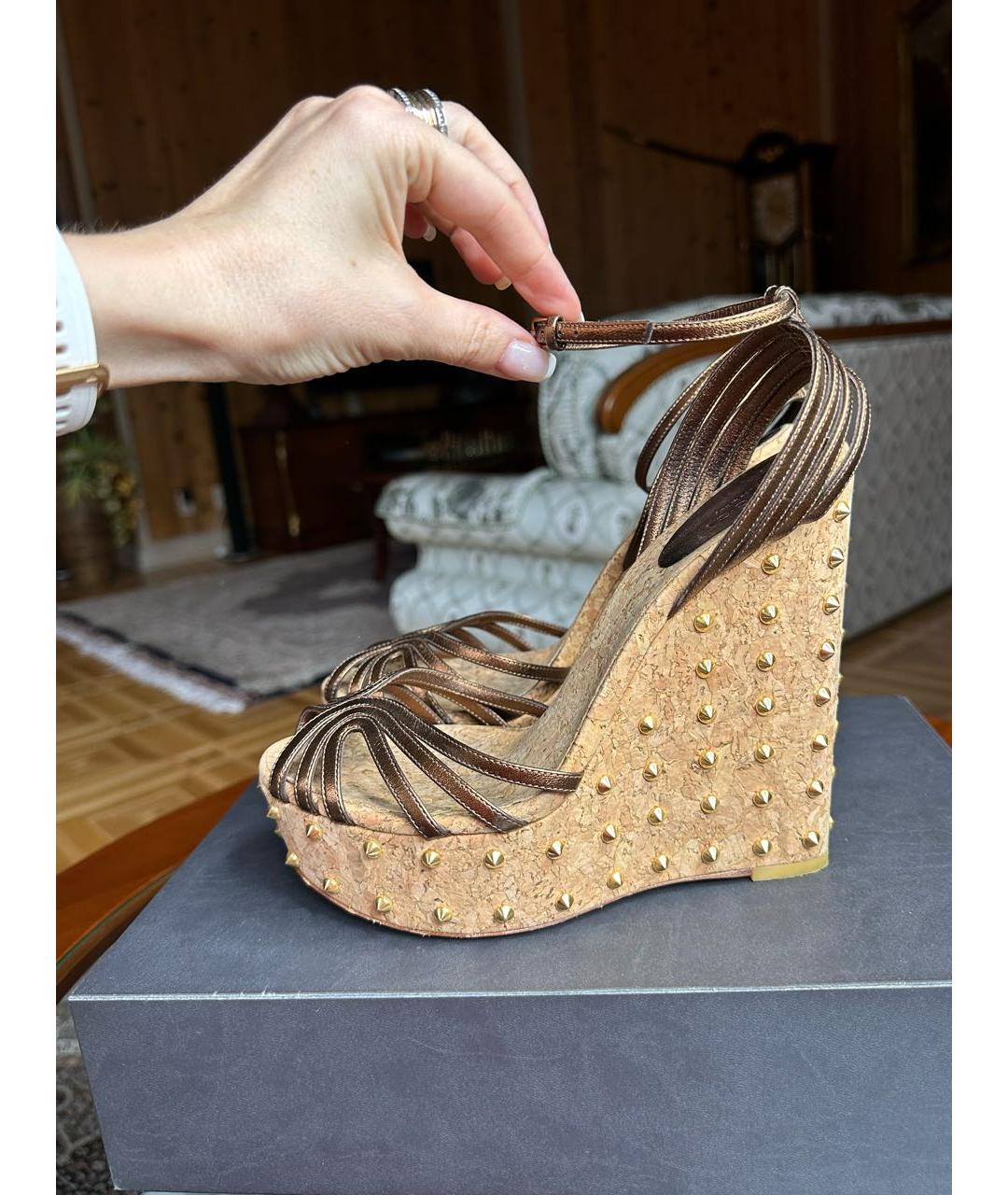 GUCCI Золотые кожаные босоножки, фото 9