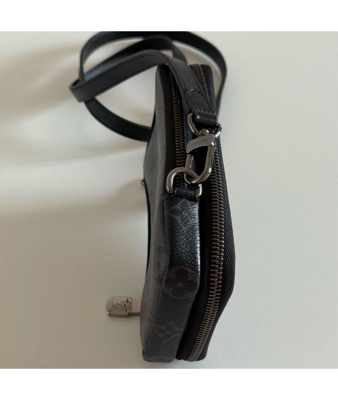 LOUIS VUITTON Черная кожаная сумка на плечо, фото 3