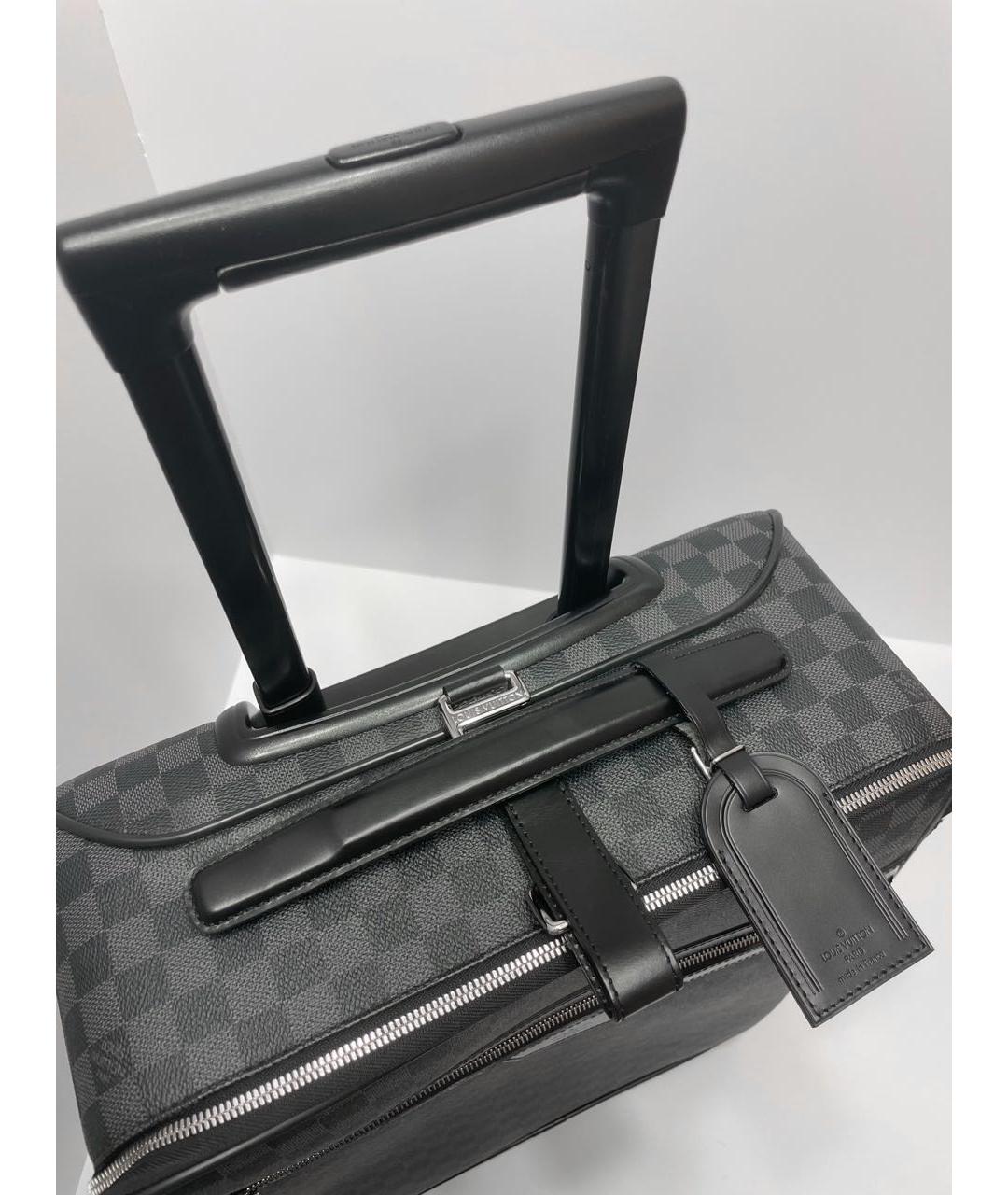 LOUIS VUITTON Антрацитовый чемодан, фото 5