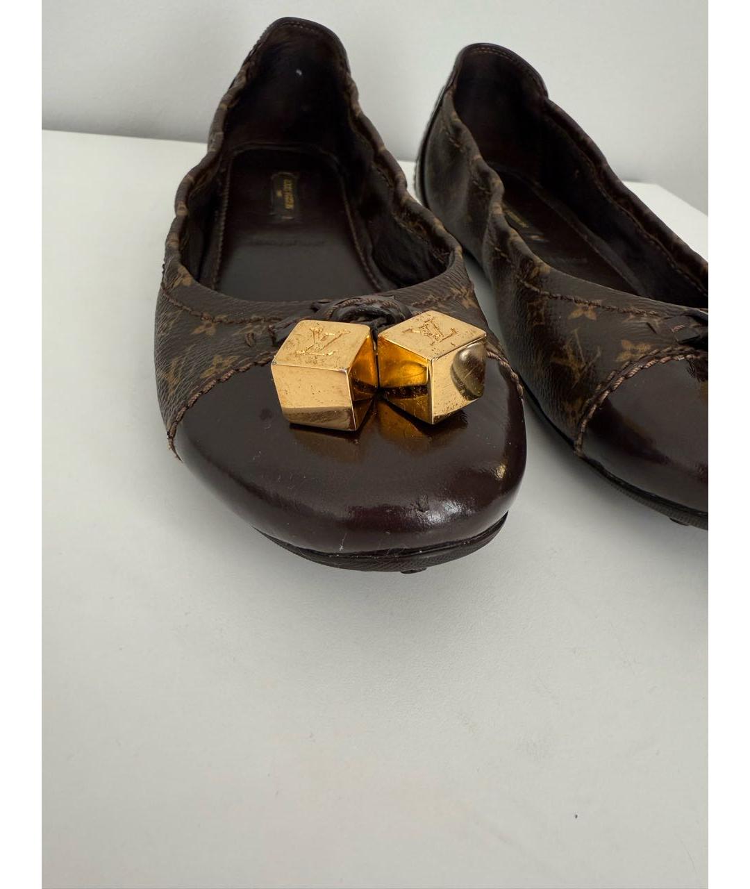 LOUIS VUITTON Коричневые кожаные балетки, фото 7