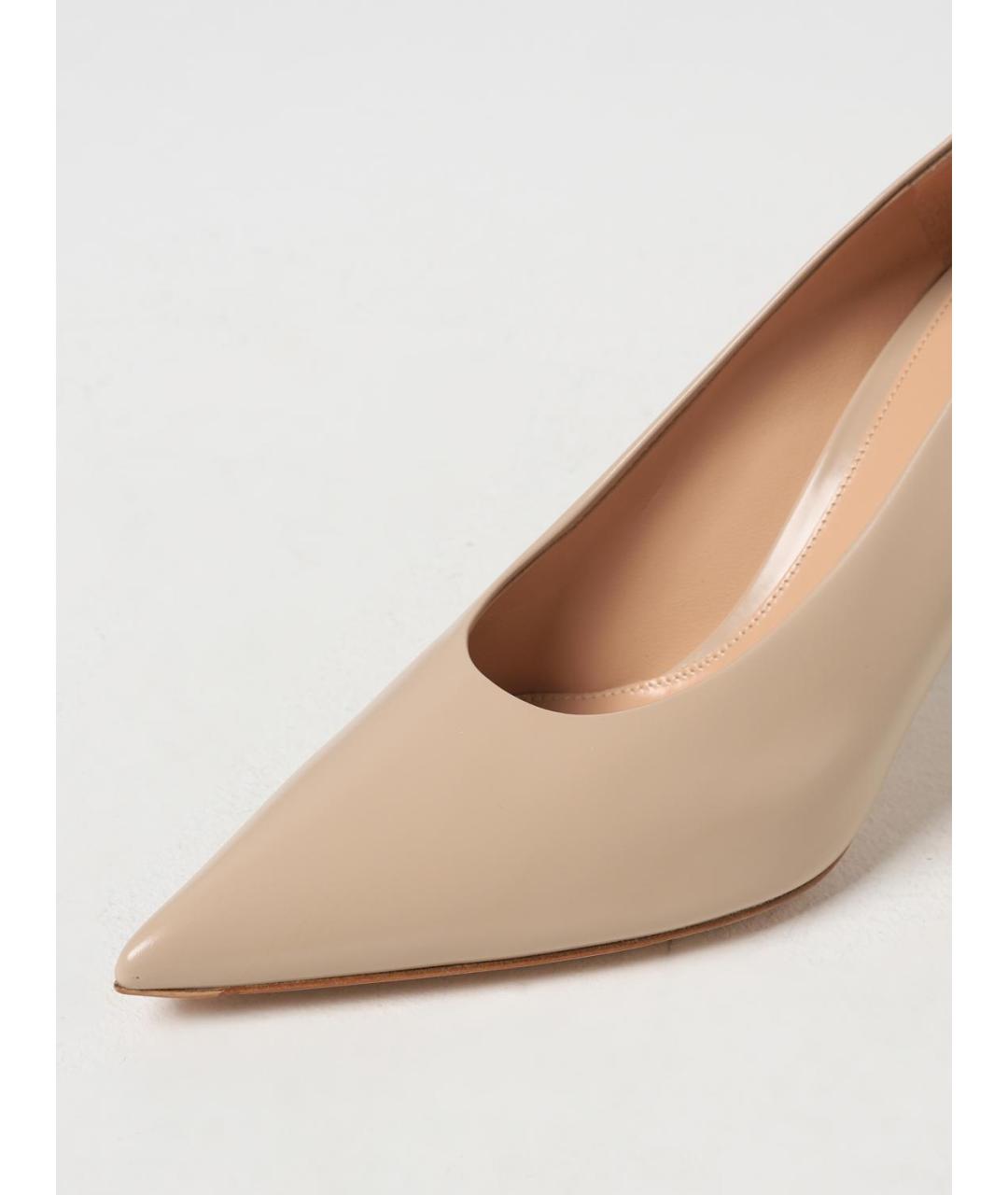 GIANVITO ROSSI Бежевые кожаные туфли, фото 4