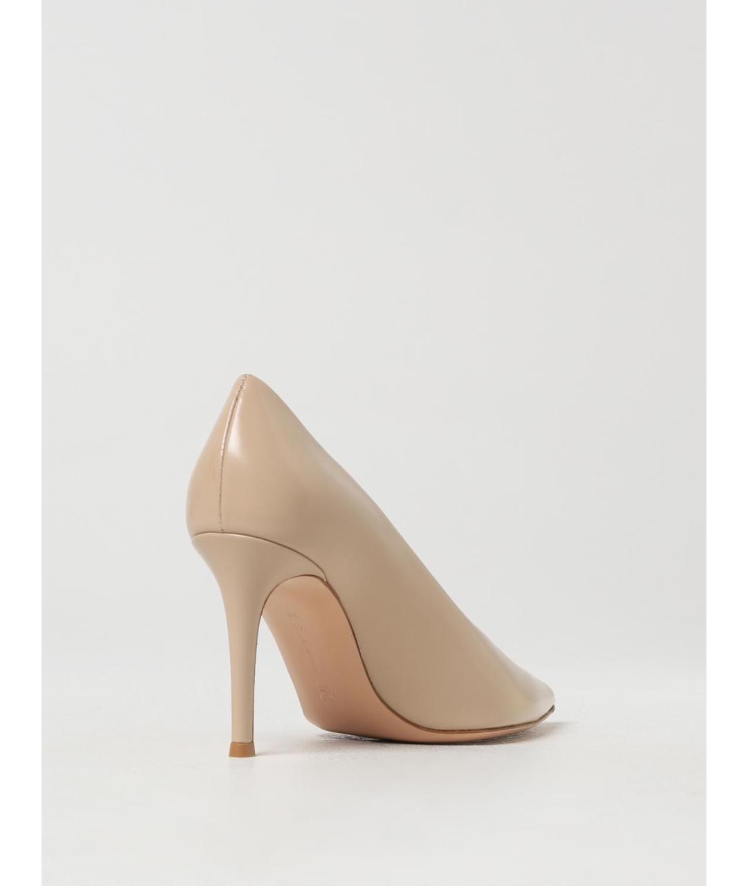 GIANVITO ROSSI Бежевые кожаные туфли, фото 3