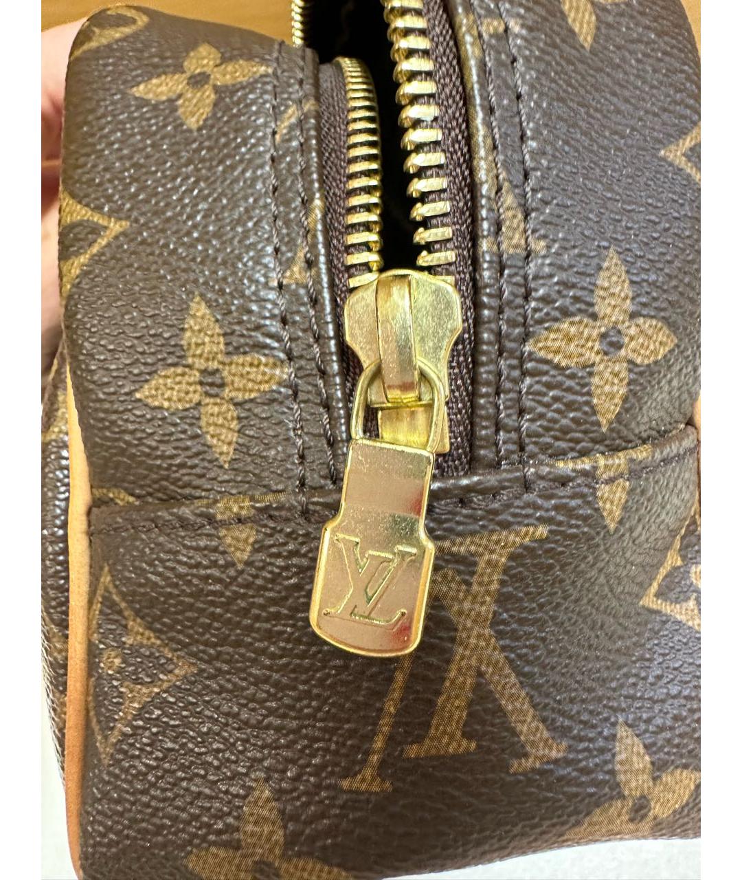 LOUIS VUITTON Коричневая косметичка, фото 5