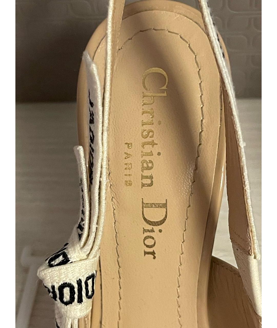 CHRISTIAN DIOR Бежевые туфли из лакированной кожи, фото 3