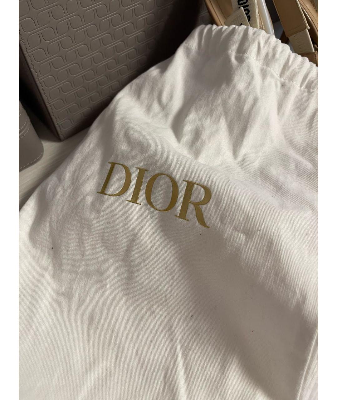 CHRISTIAN DIOR Бежевые туфли из лакированной кожи, фото 5
