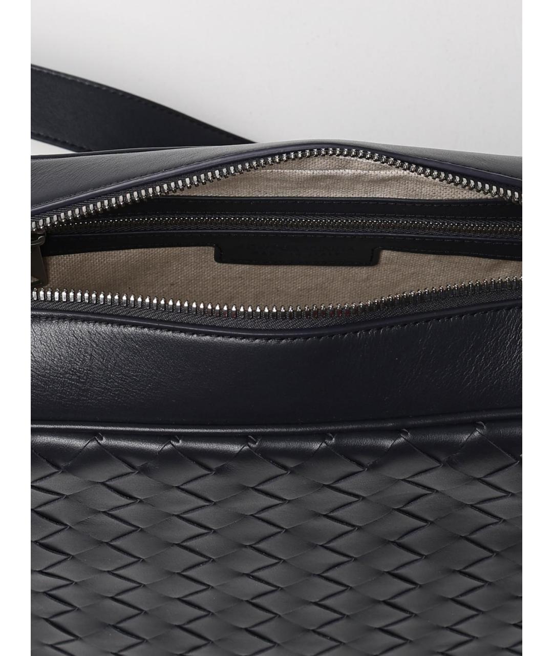 BOTTEGA VENETA Черная кожаная сумка на плечо, фото 5
