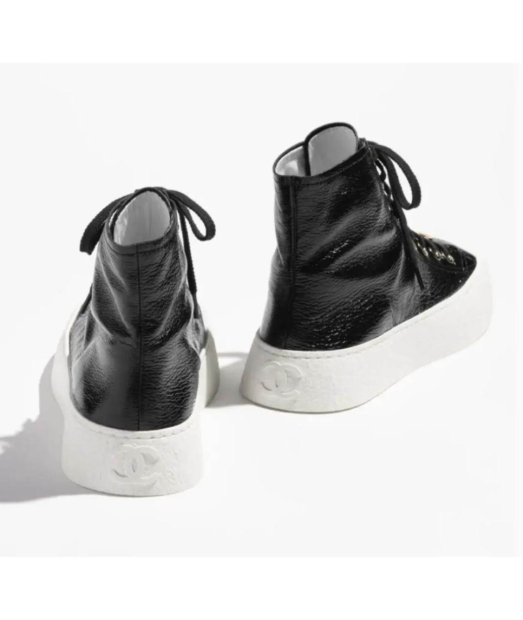 CHANEL Черные кеды из лакированной кожи, фото 2