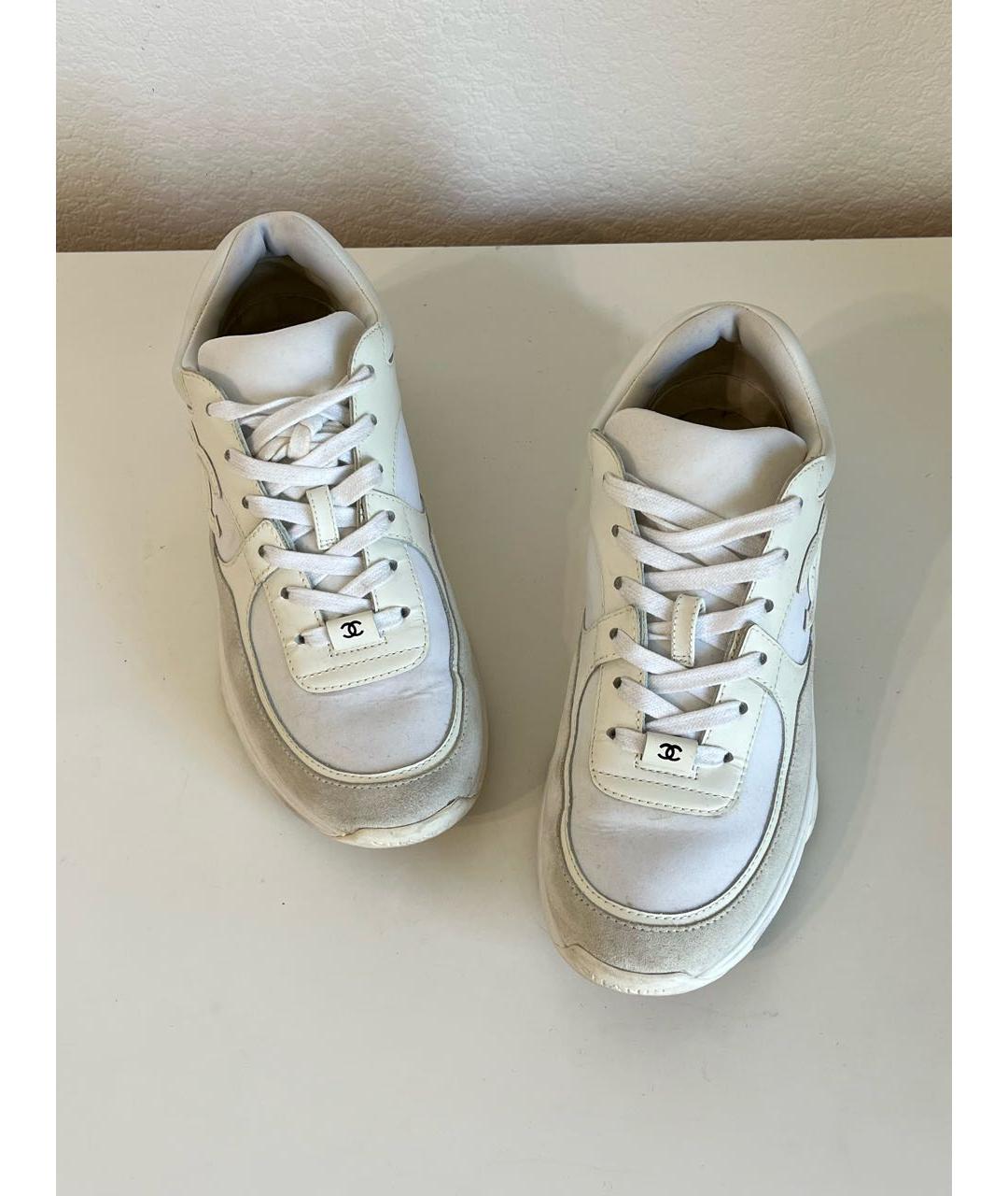 CHANEL Белые кожаные кроссовки, фото 2