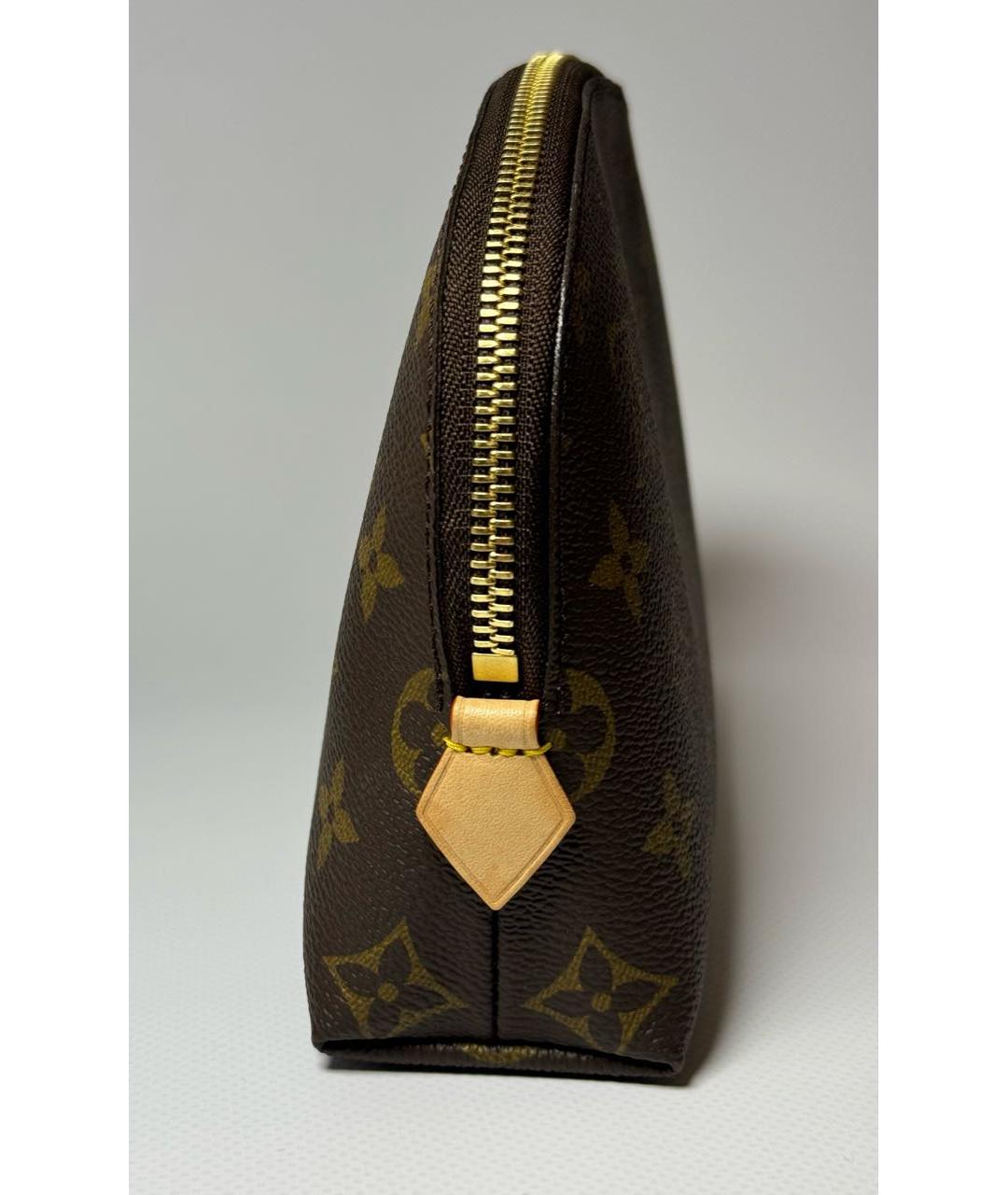 LOUIS VUITTON Коричневая косметичка, фото 6