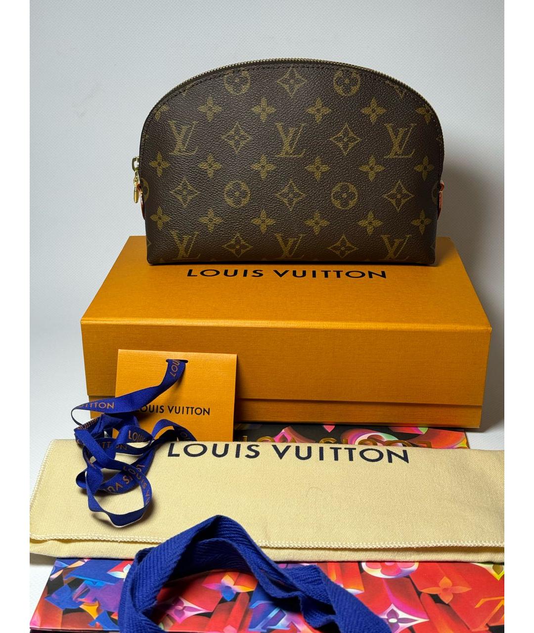 LOUIS VUITTON Коричневая косметичка, фото 5