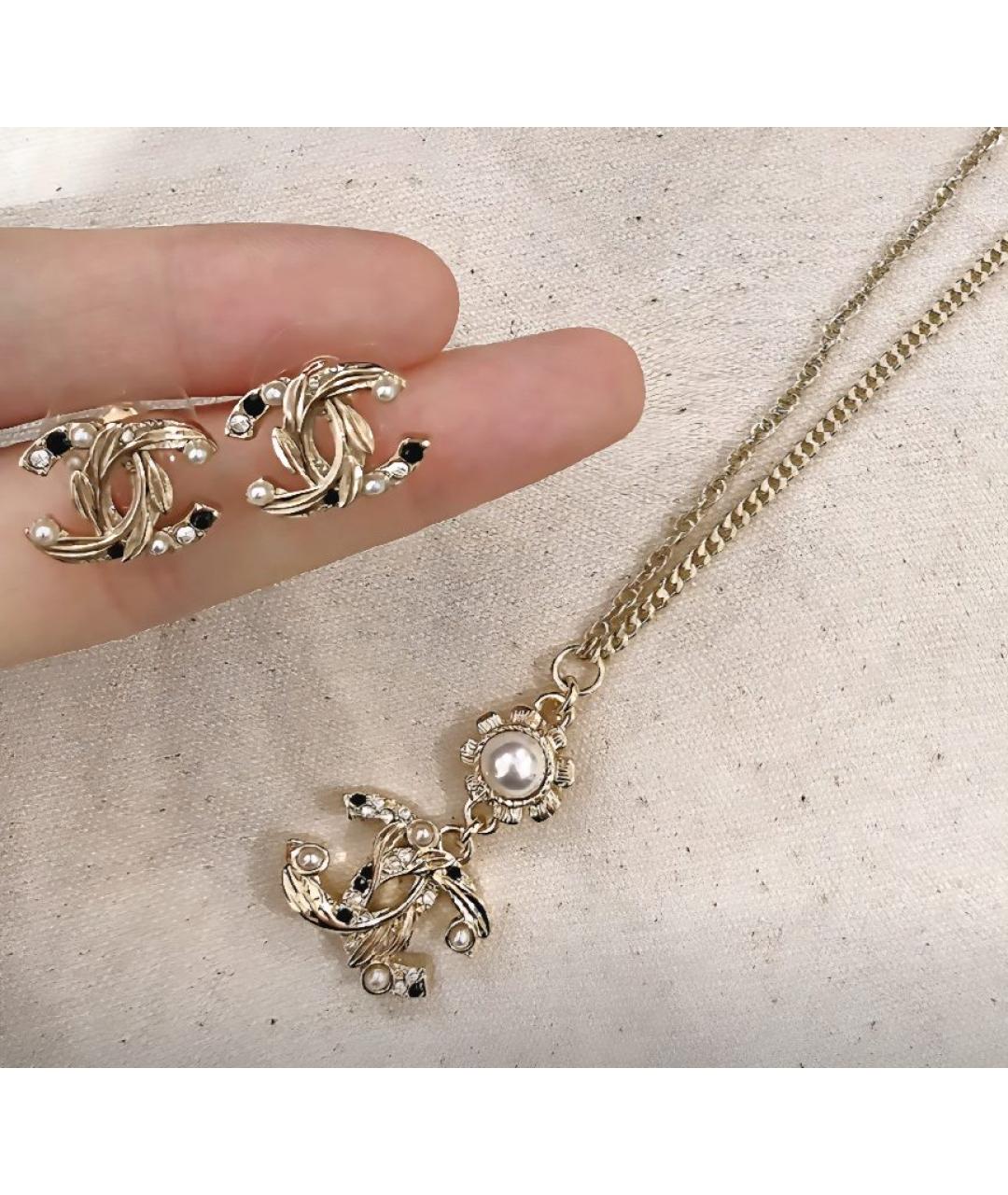 CHANEL Золотая металлическая подвеска, фото 4