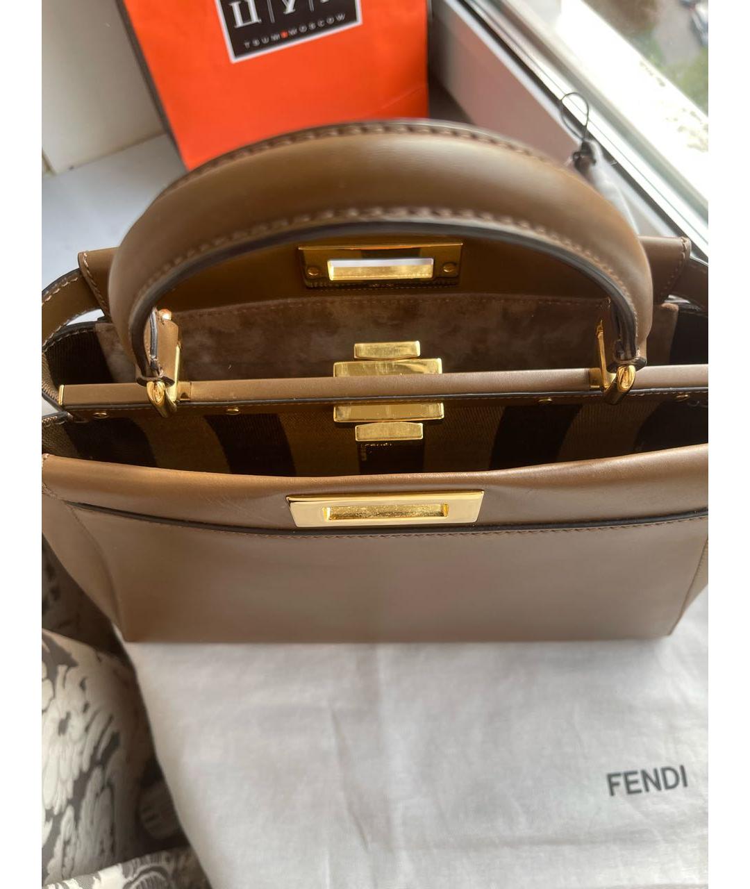 FENDI Коричневая кожаная сумка с короткими ручками, фото 8