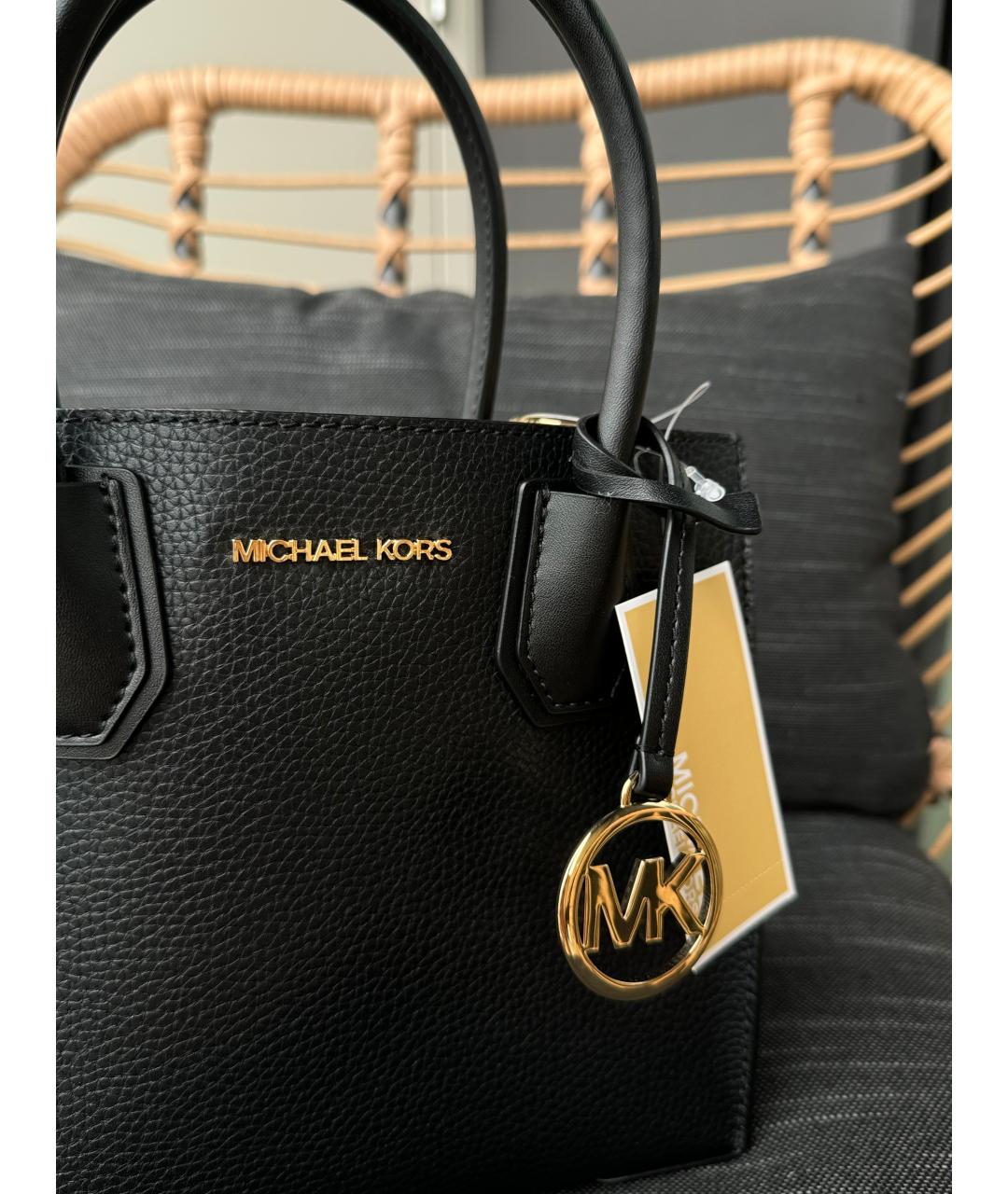 MICHAEL KORS Черная кожаная сумка с короткими ручками, фото 3