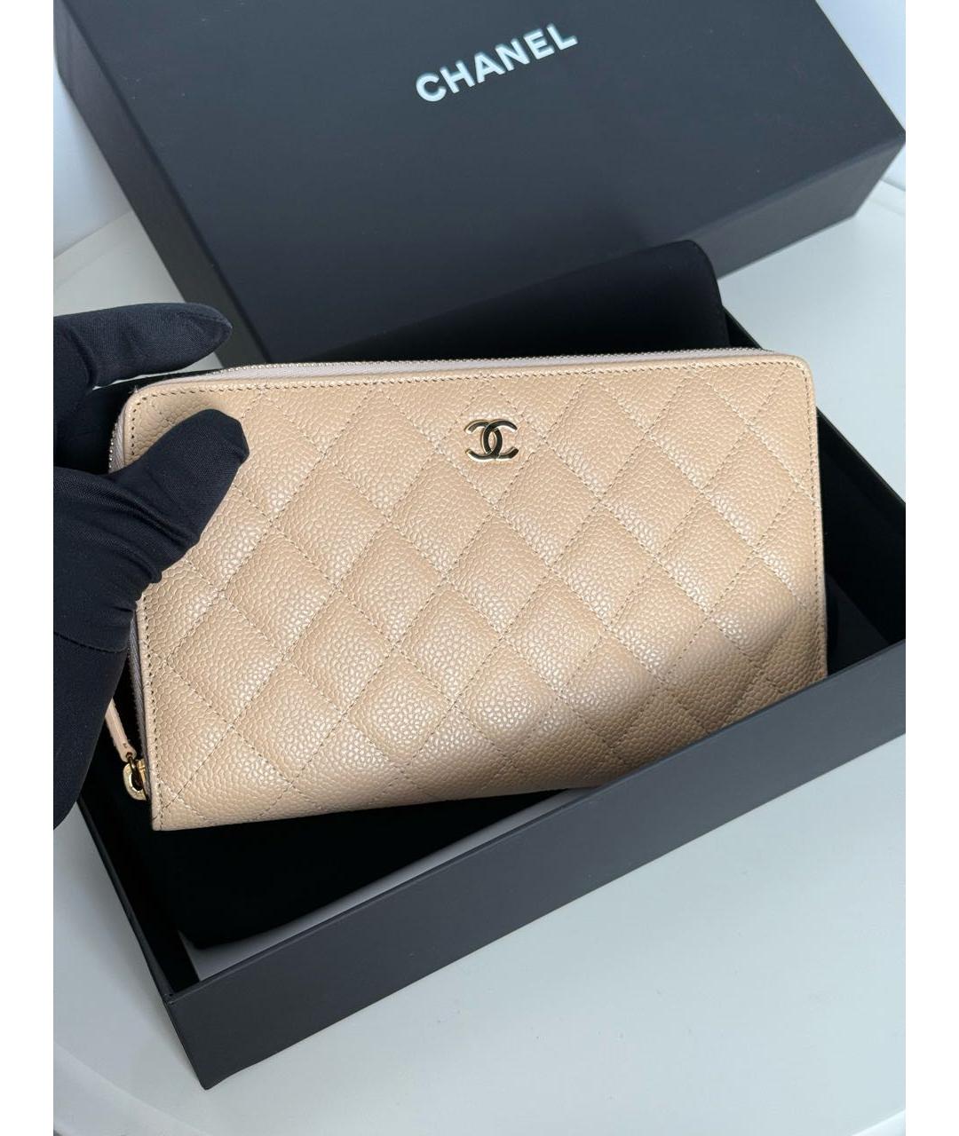CHANEL Бежевый кожаный кошелек, фото 2