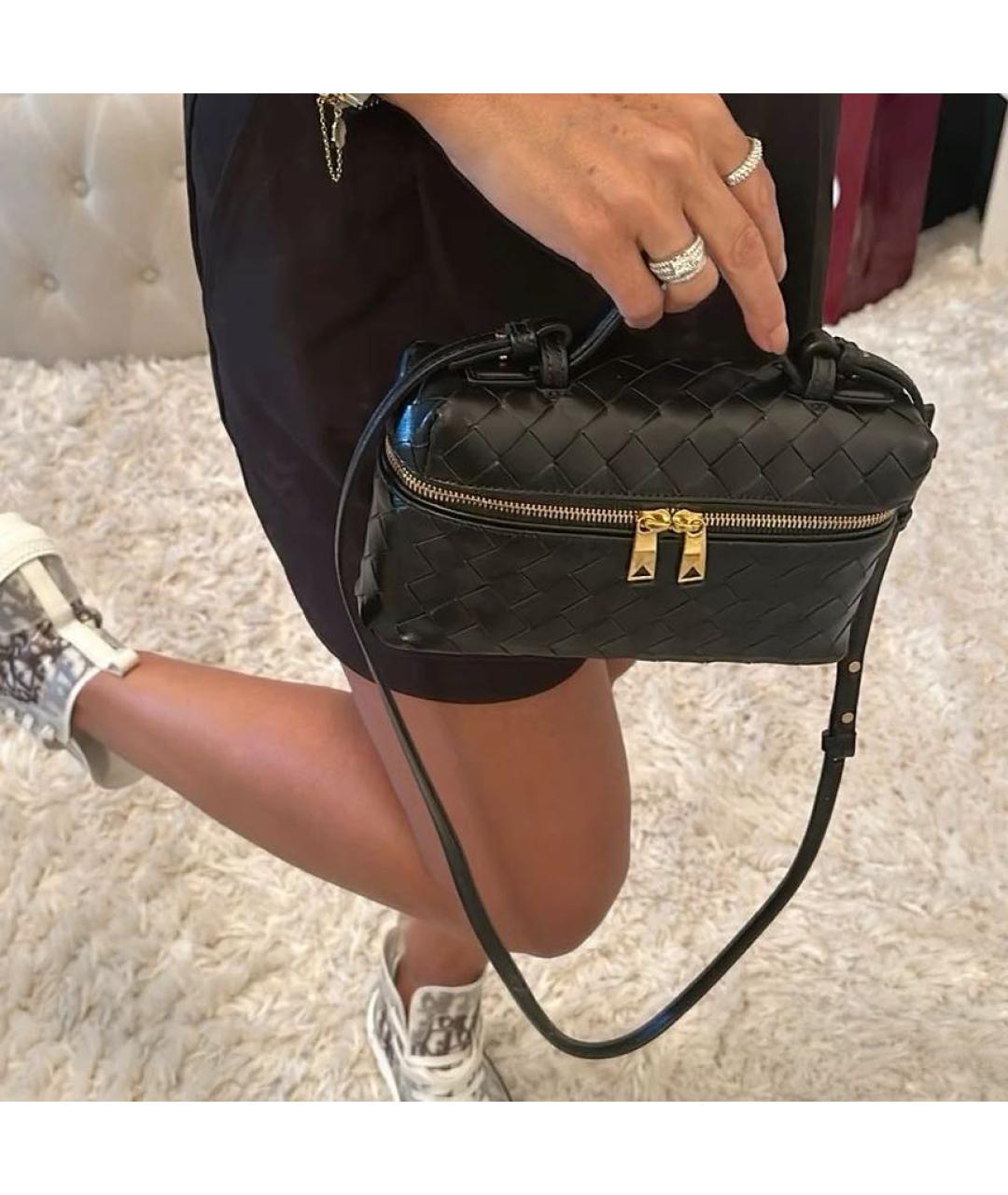 BOTTEGA VENETA Черная кожаная сумка с короткими ручками, фото 3