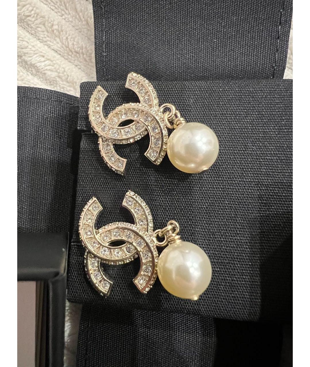 CHANEL Белые жемчужные серьги, фото 3