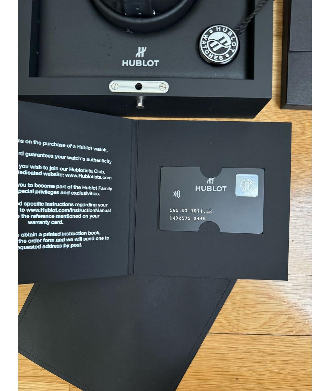 HUBLOT Антрацитовые часы из экзотической кожи, фото 4