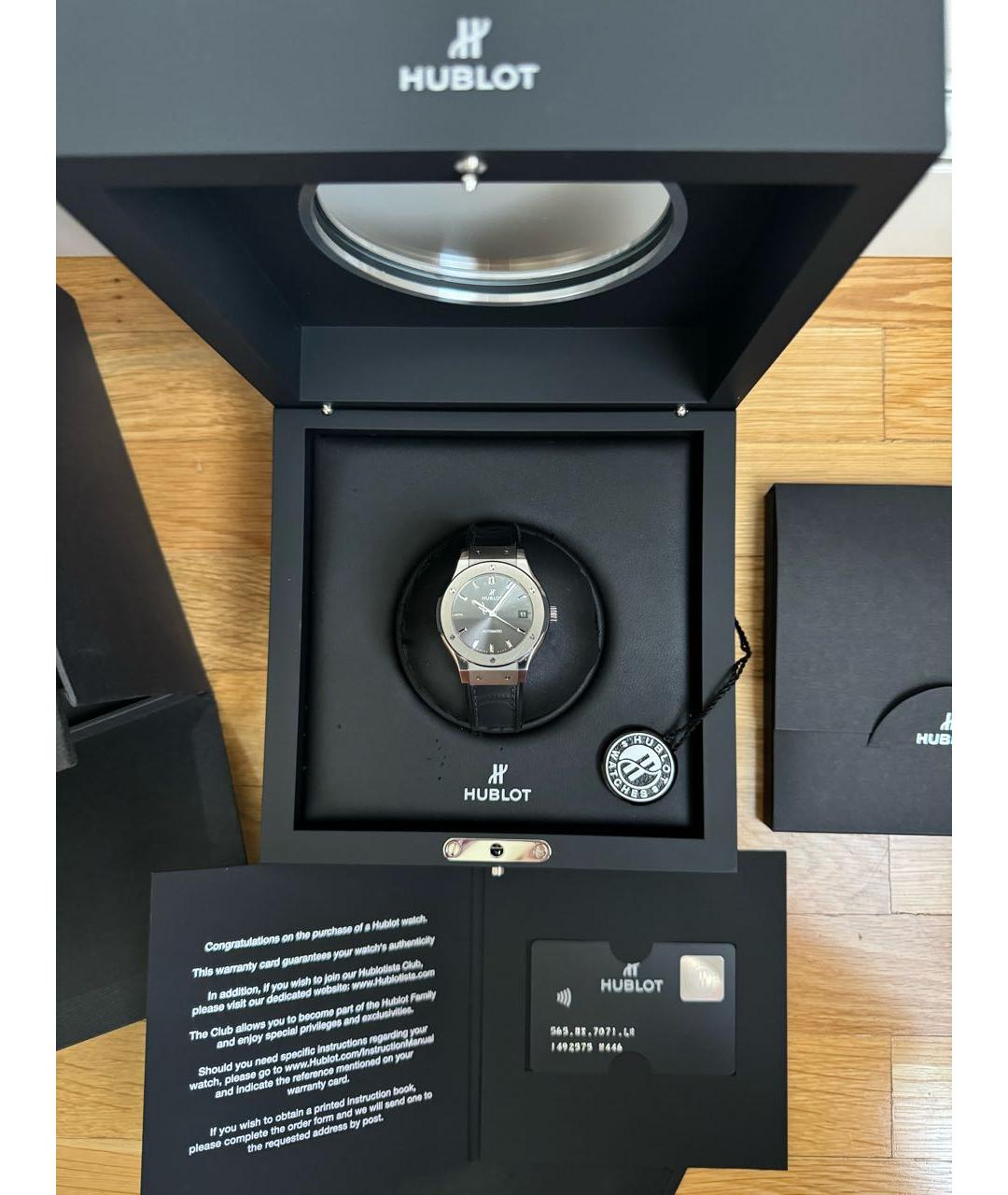 HUBLOT Антрацитовые часы из экзотической кожи, фото 5