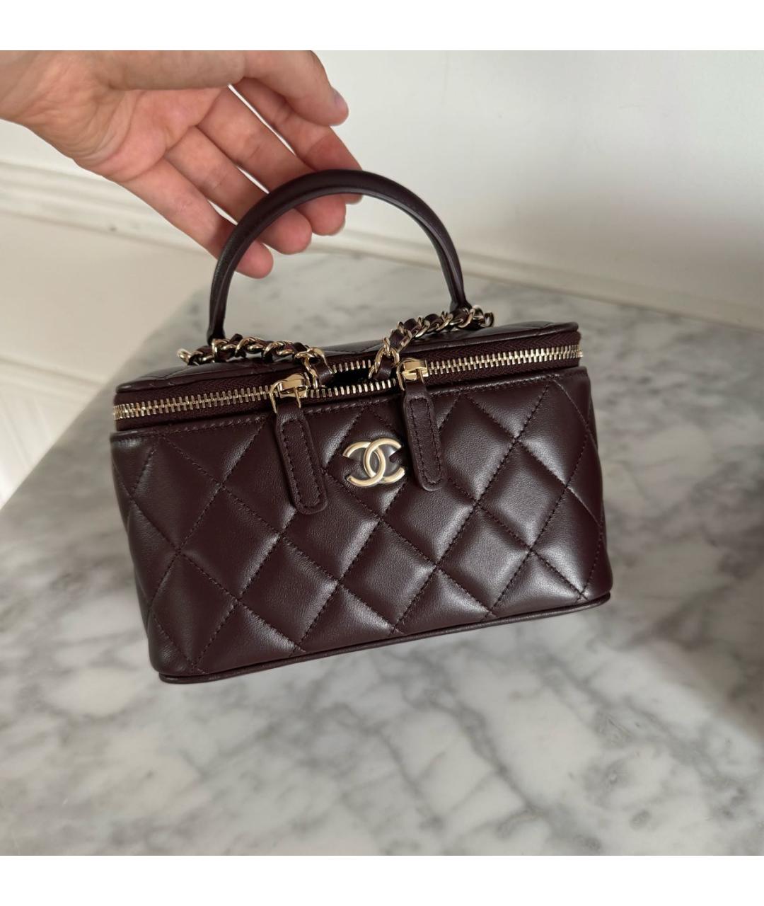CHANEL Коричневая кожаная сумка с короткими ручками, фото 3